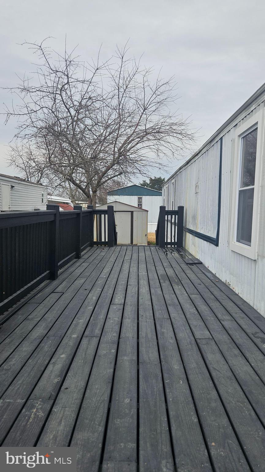 FOXWOOD VILLAGE - Residential