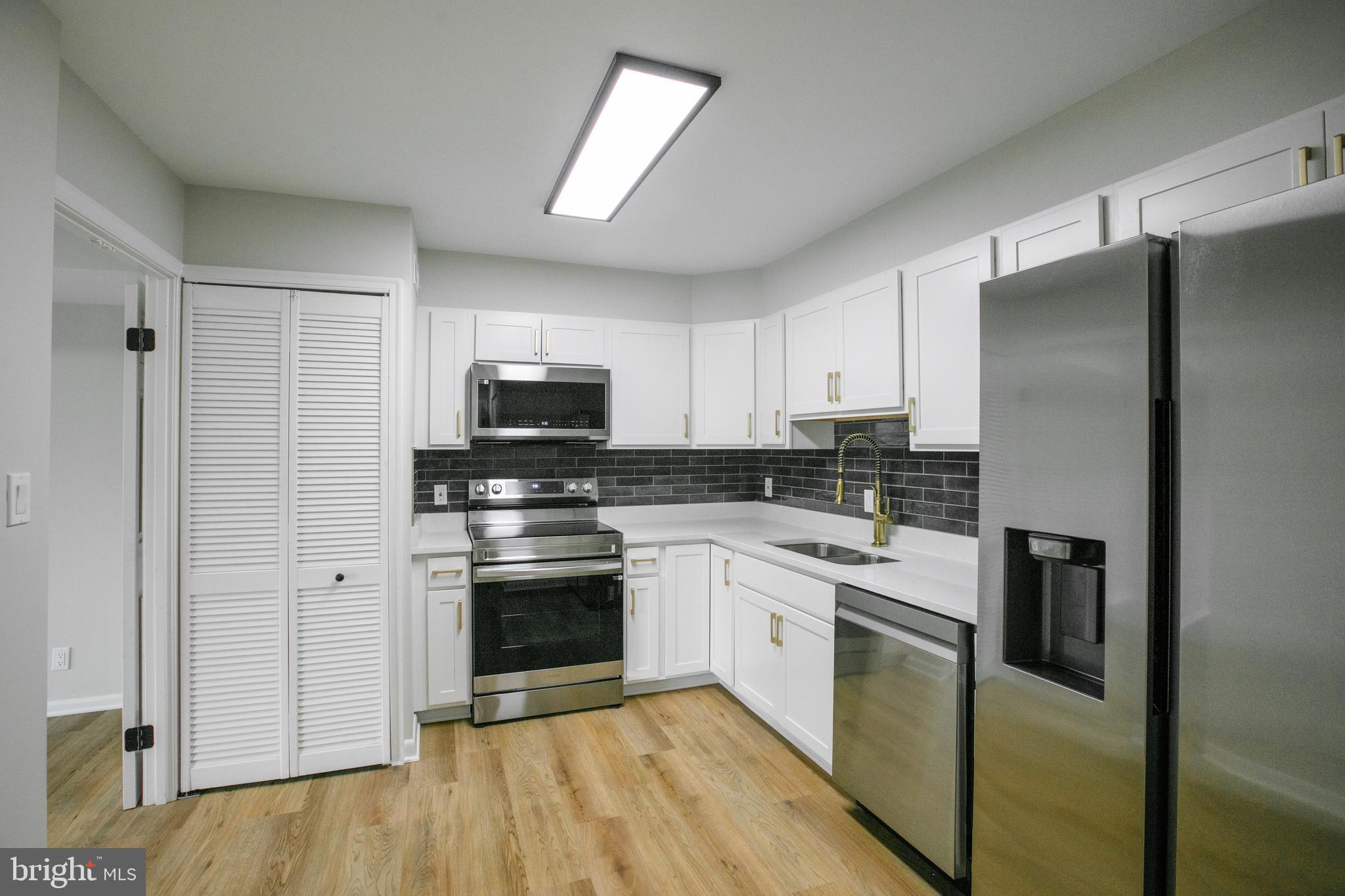 3800 POWELL LANE 802
