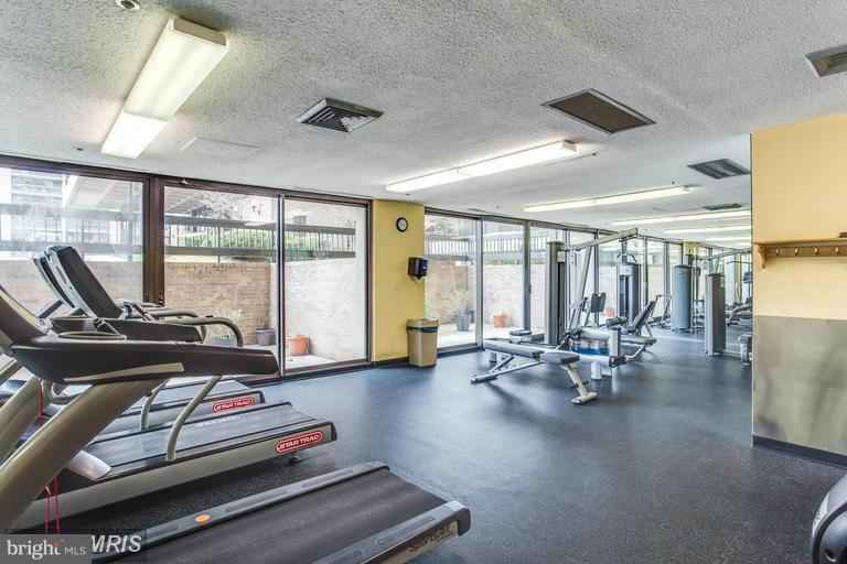 SKYLINE SQUARE CONDO - Residential Lease