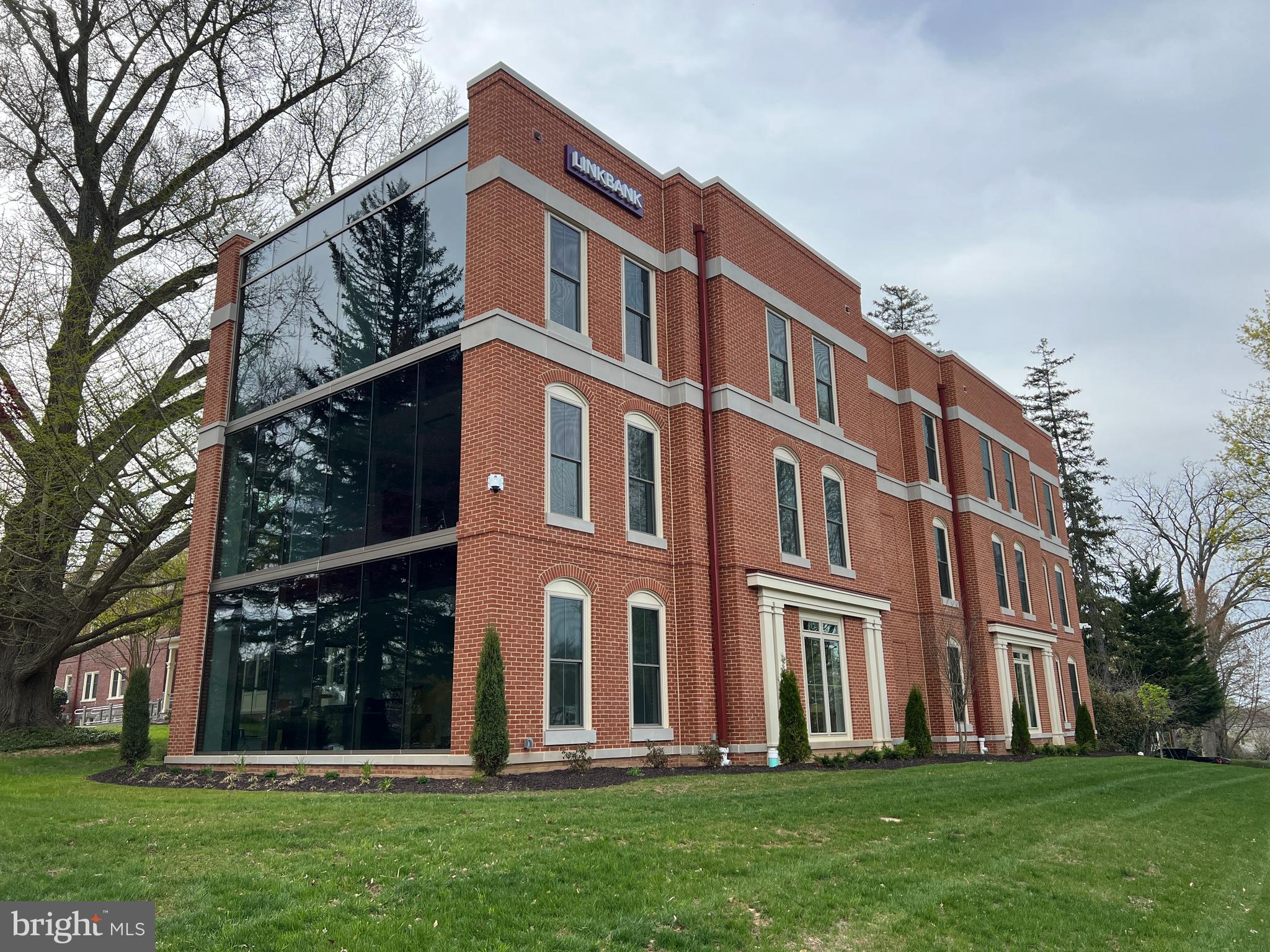 - Commercial Lease