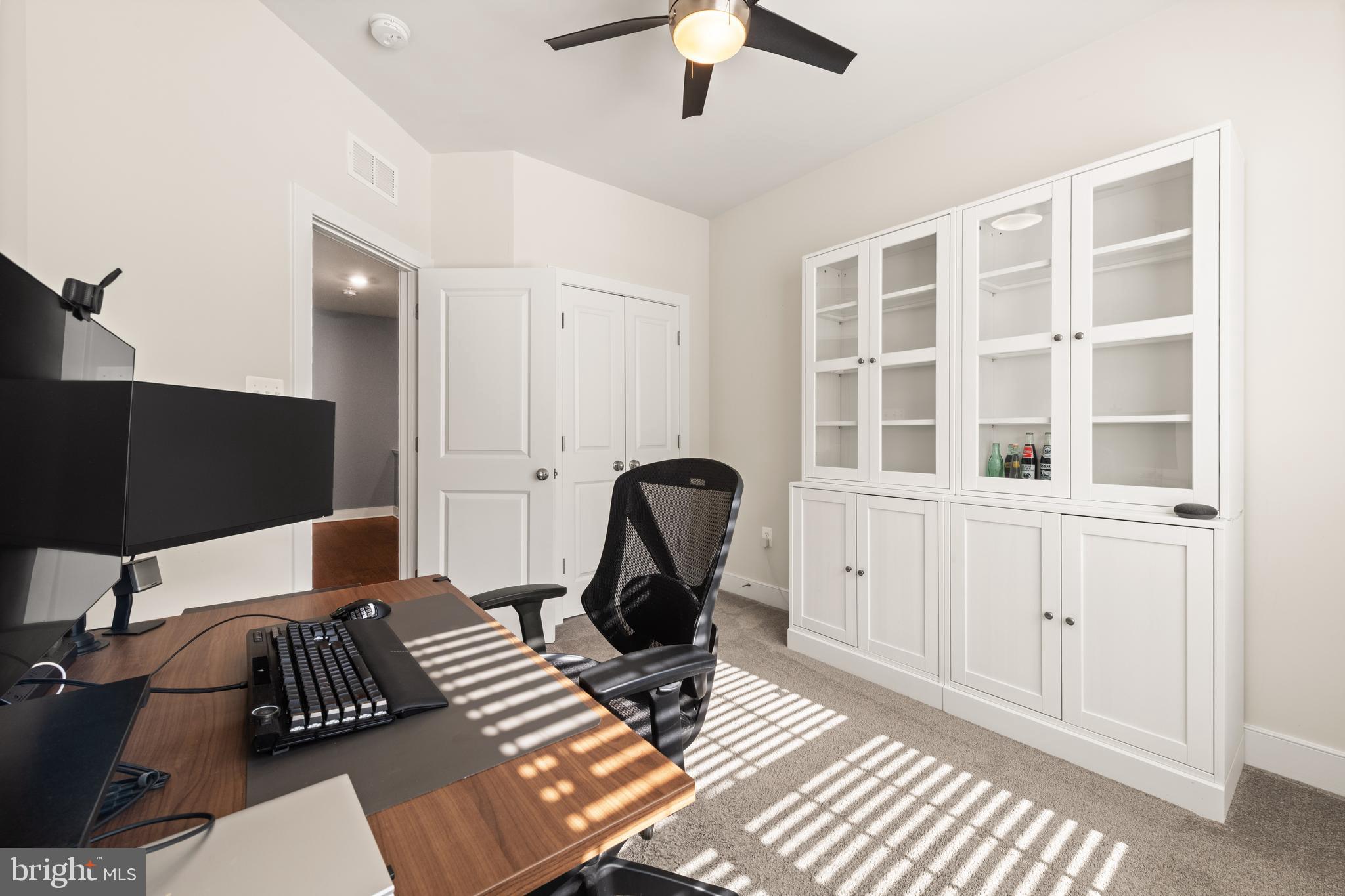 GLENMONT METROCENTRE - Residential