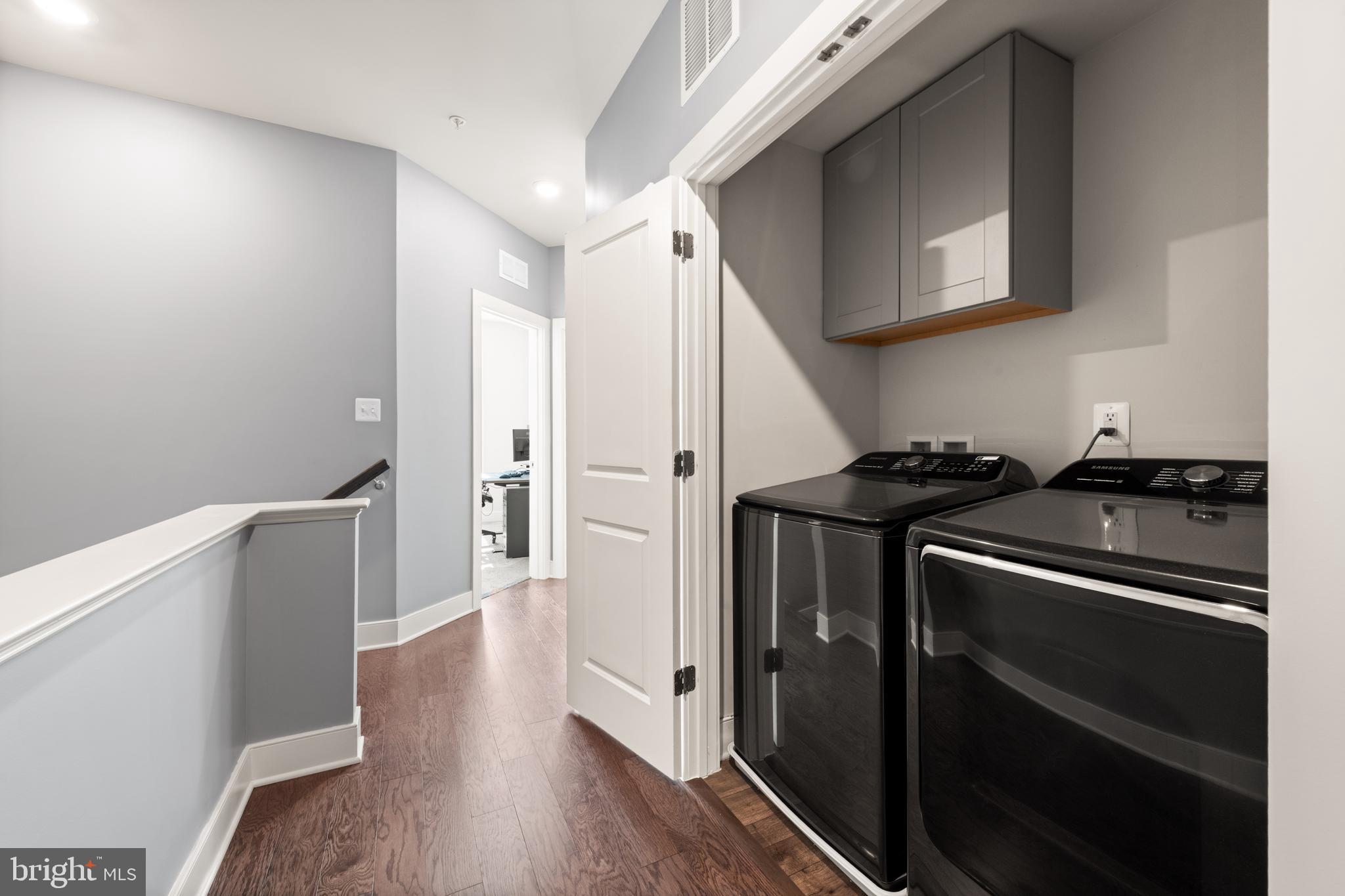 GLENMONT METROCENTRE - Residential