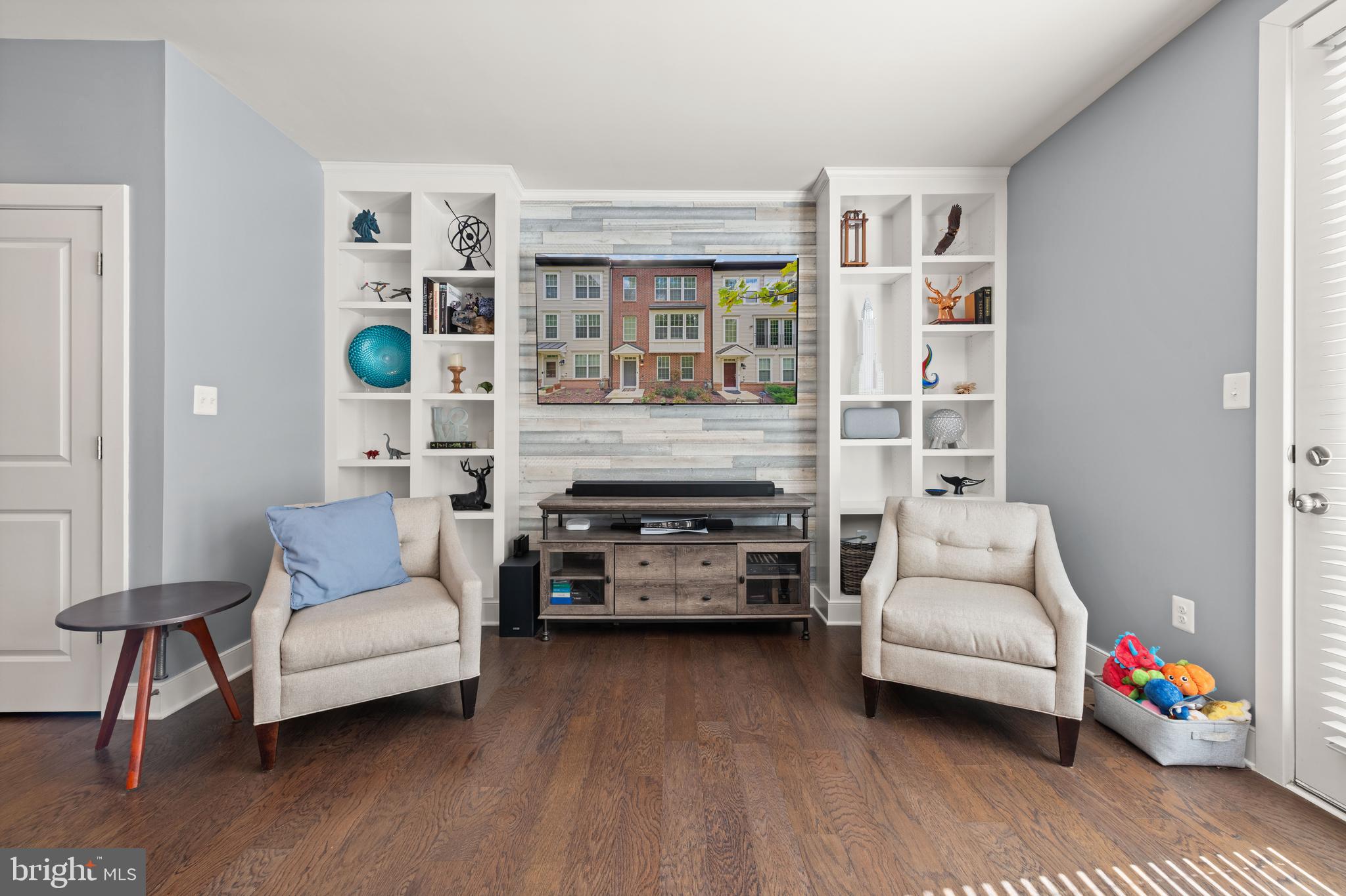 GLENMONT METROCENTRE - Residential