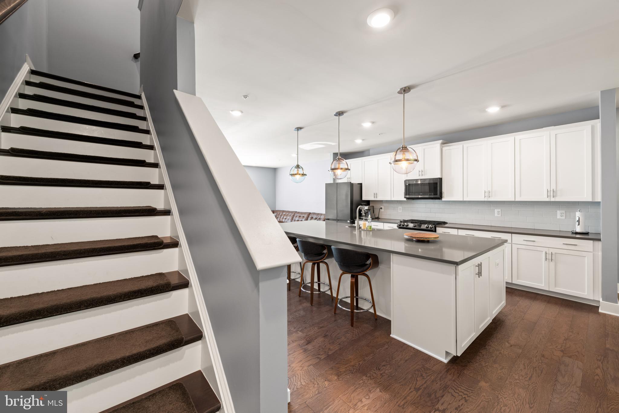 GLENMONT METROCENTRE - Residential