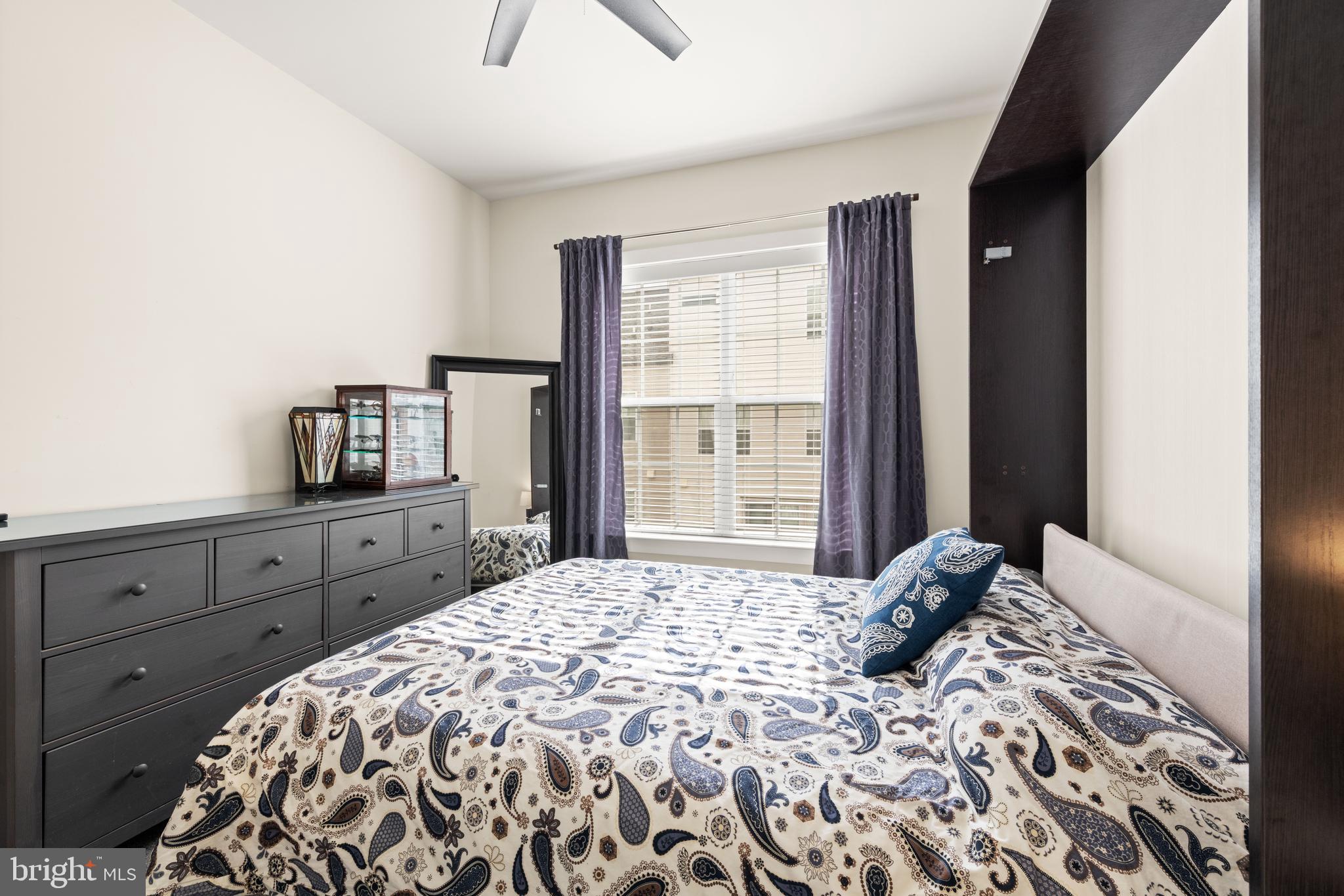 GLENMONT METROCENTRE - Residential