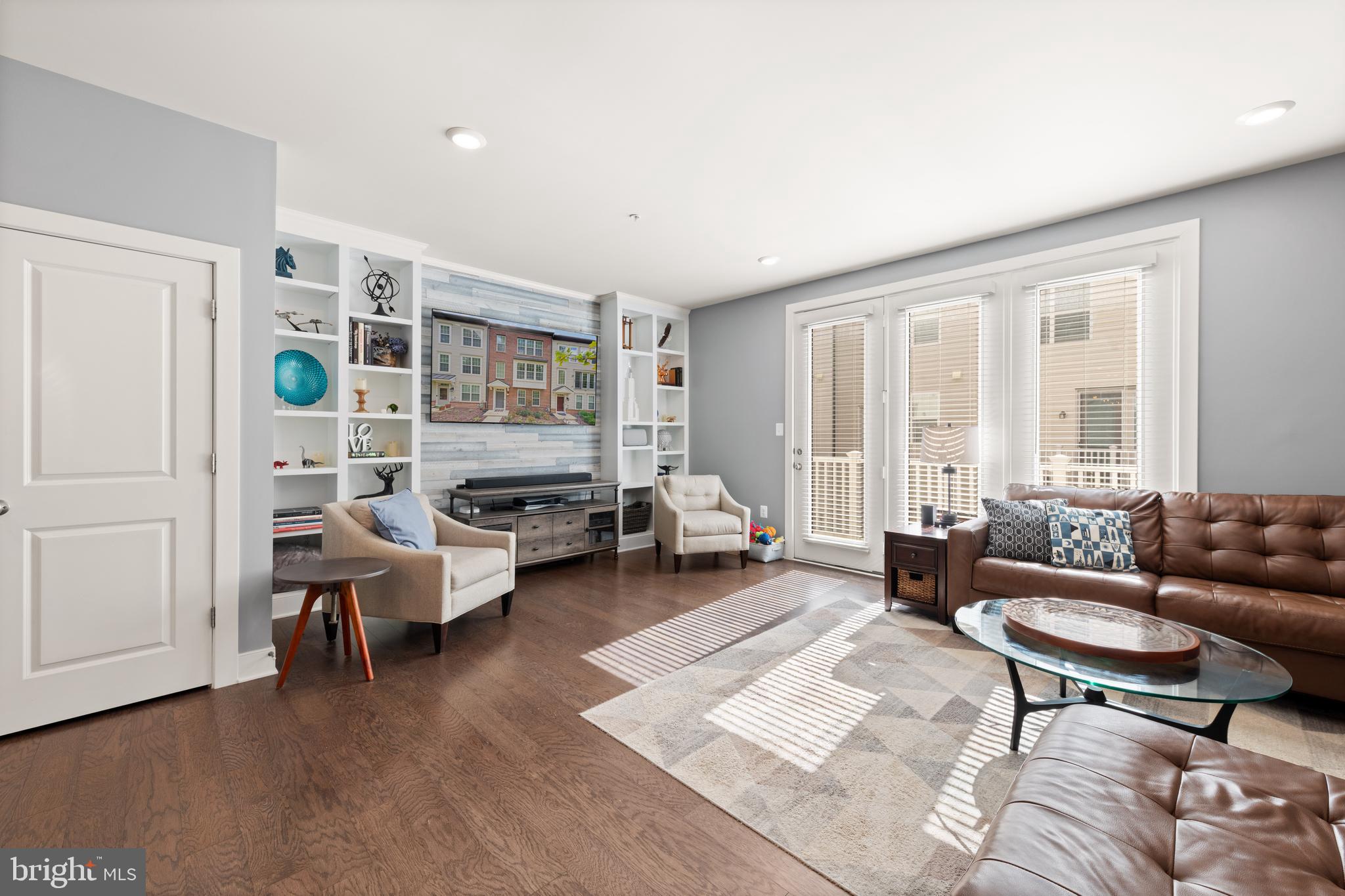 GLENMONT METROCENTRE - Residential