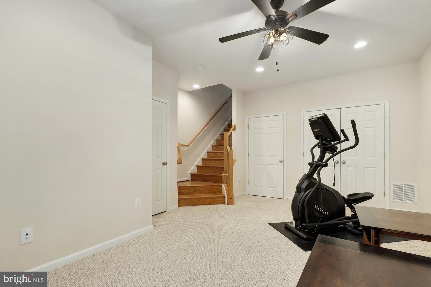 VILLAGE AT WOODSTREAM - Residential Lease