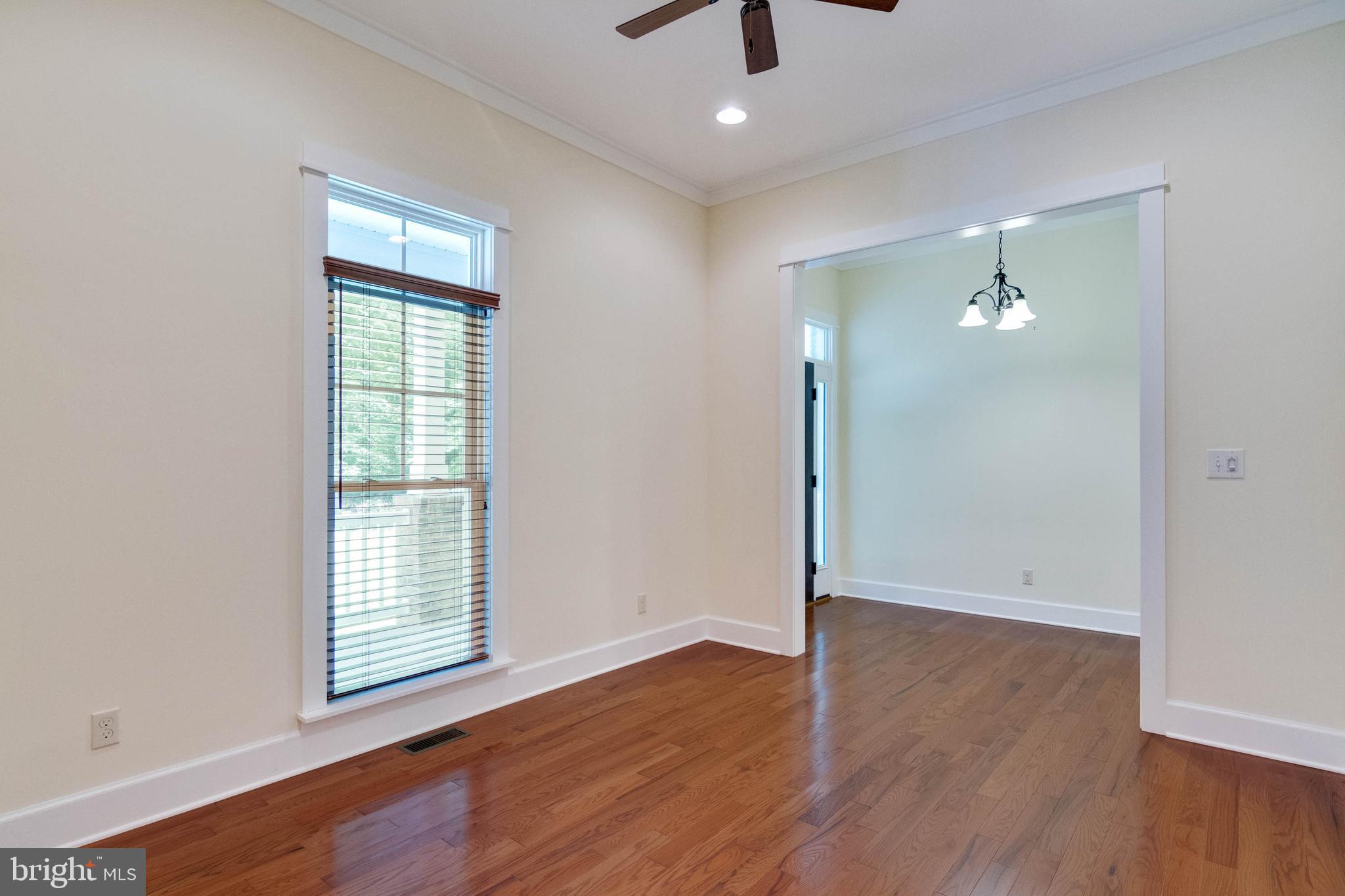 BOWLERS MILL LAKE ESTATES - Residential