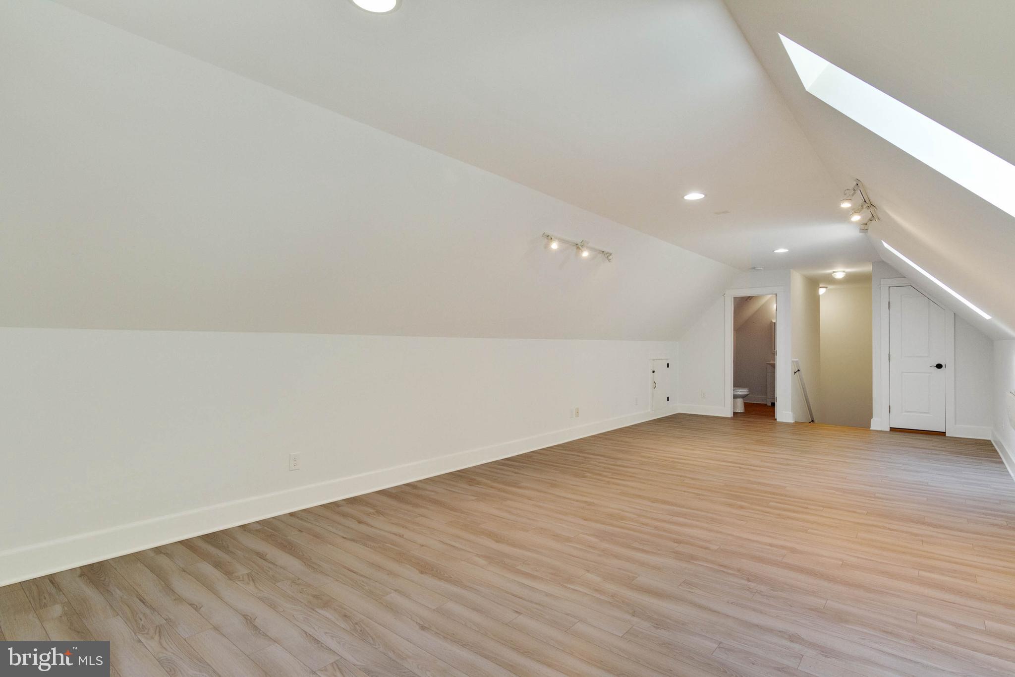 BOWLERS MILL LAKE ESTATES - Residential