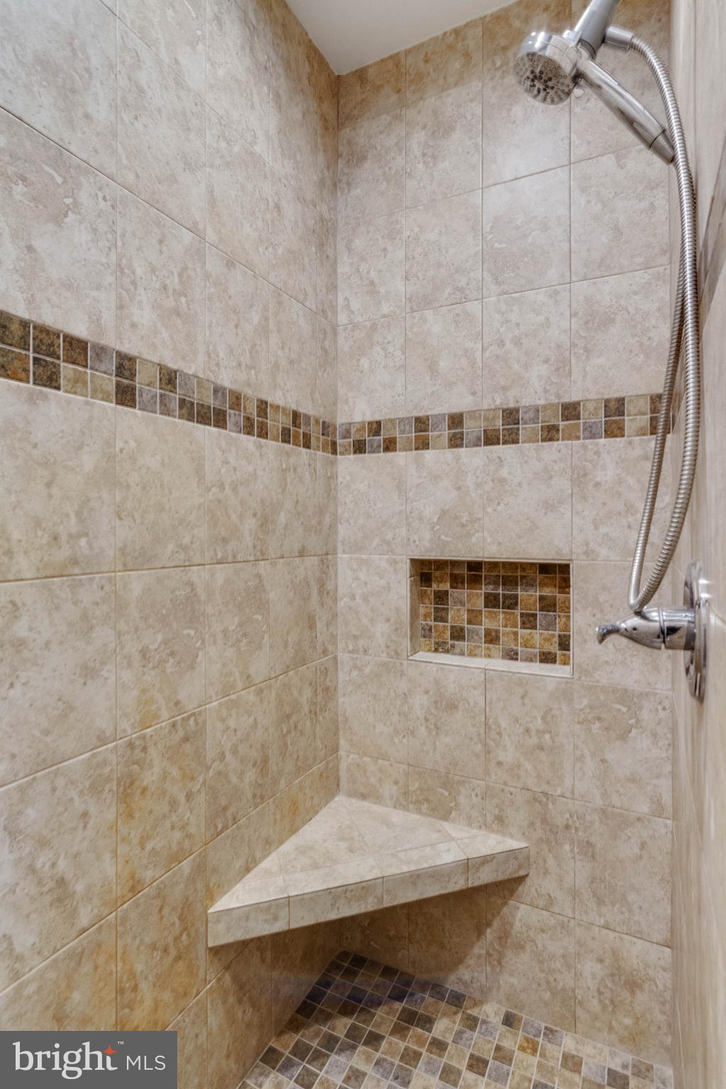 BOWLERS MILL LAKE ESTATES - Residential