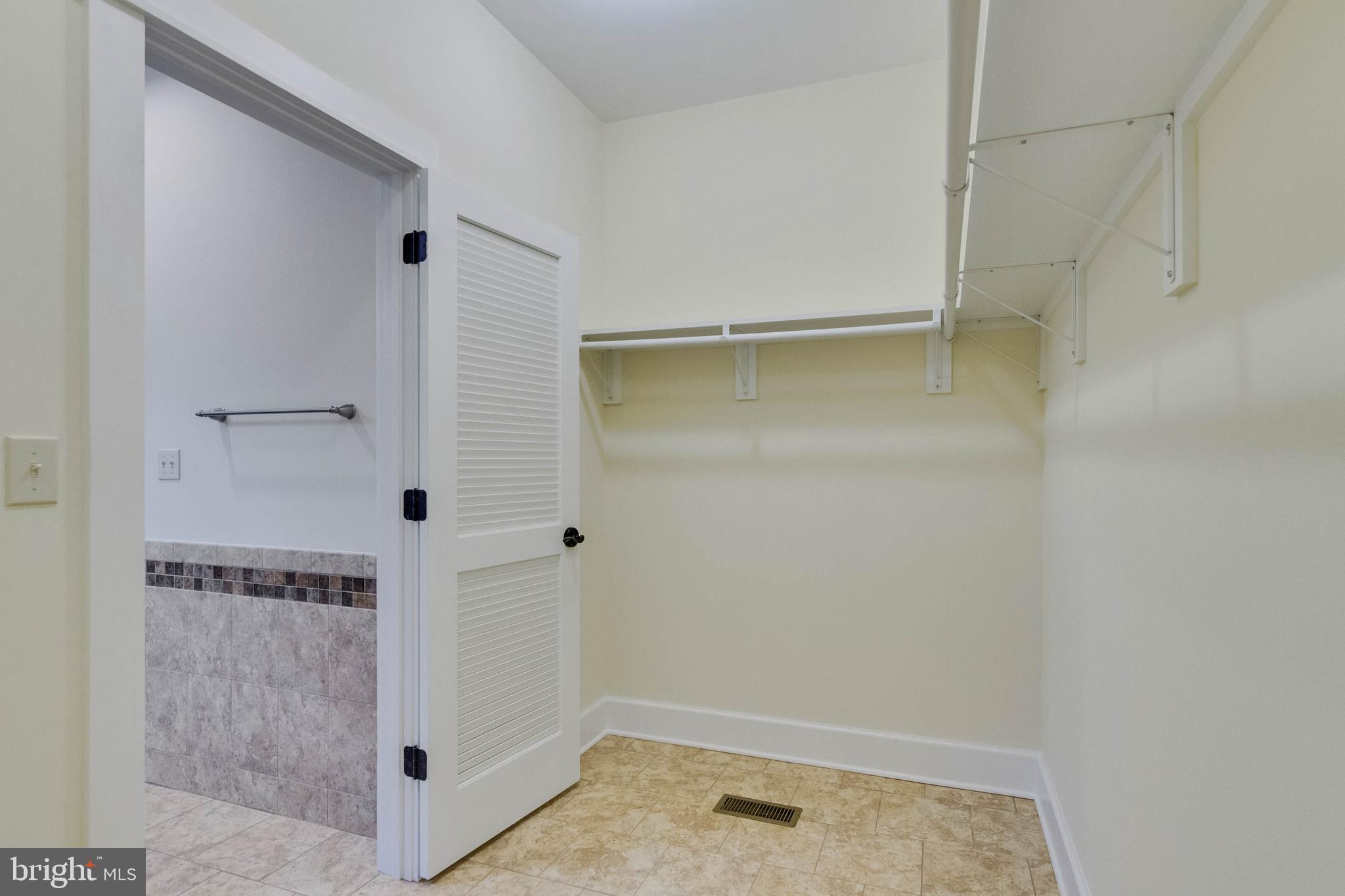 BOWLERS MILL LAKE ESTATES - Residential