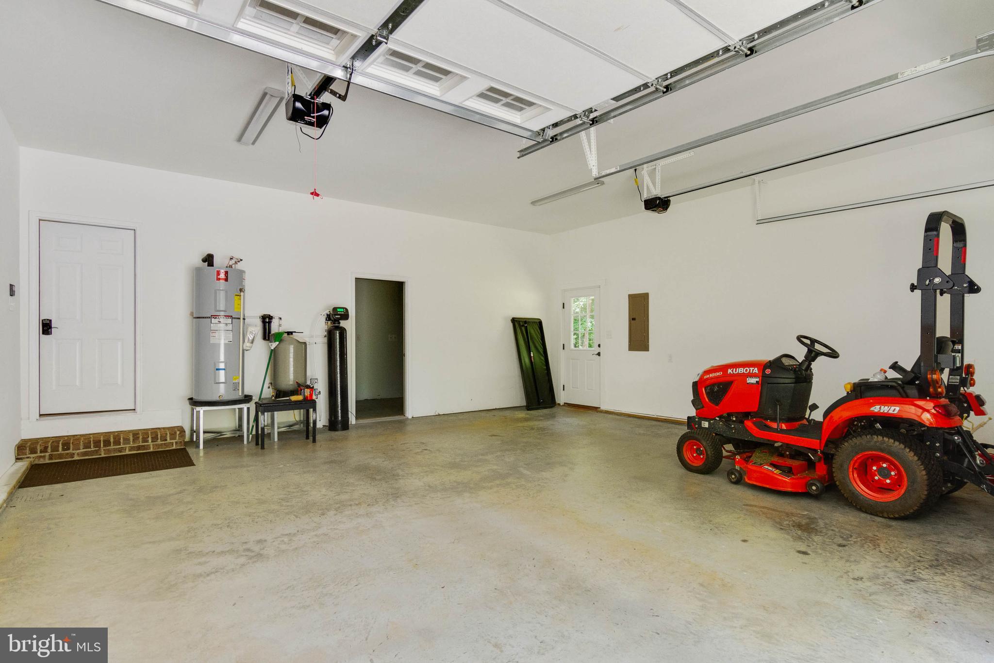 BOWLERS MILL LAKE ESTATES - Residential