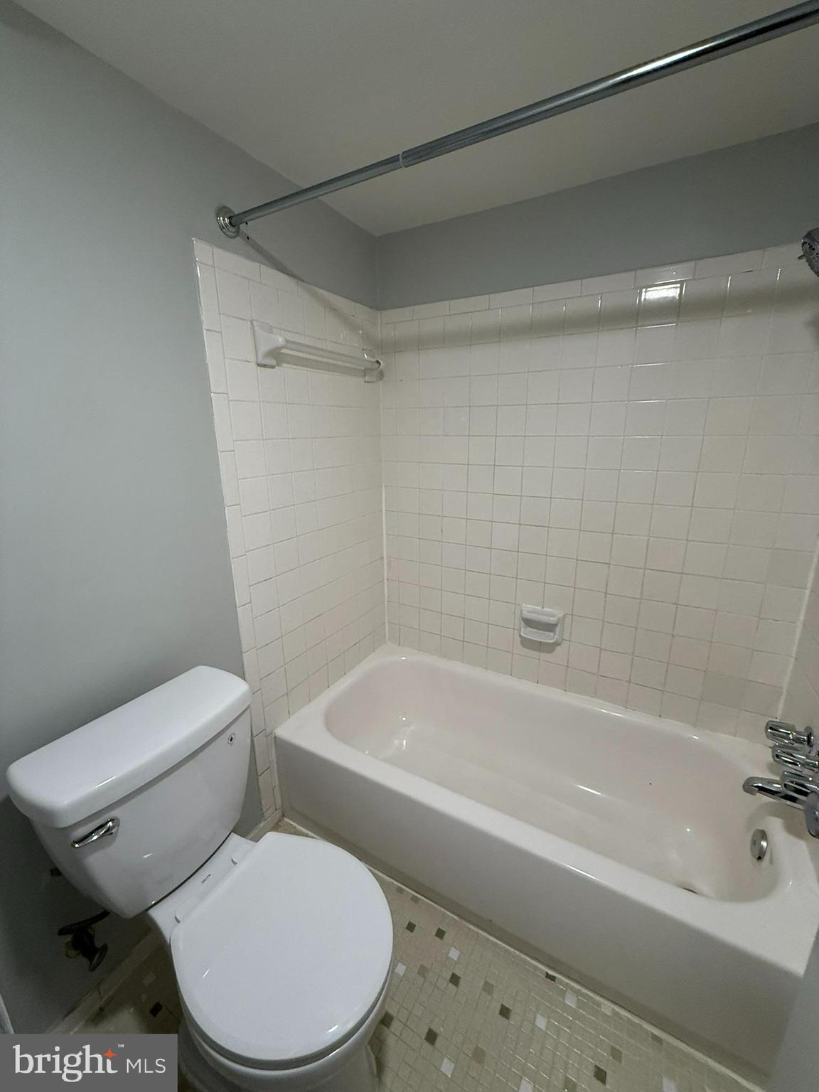 WOODLAKE TOWERS - Residential Lease