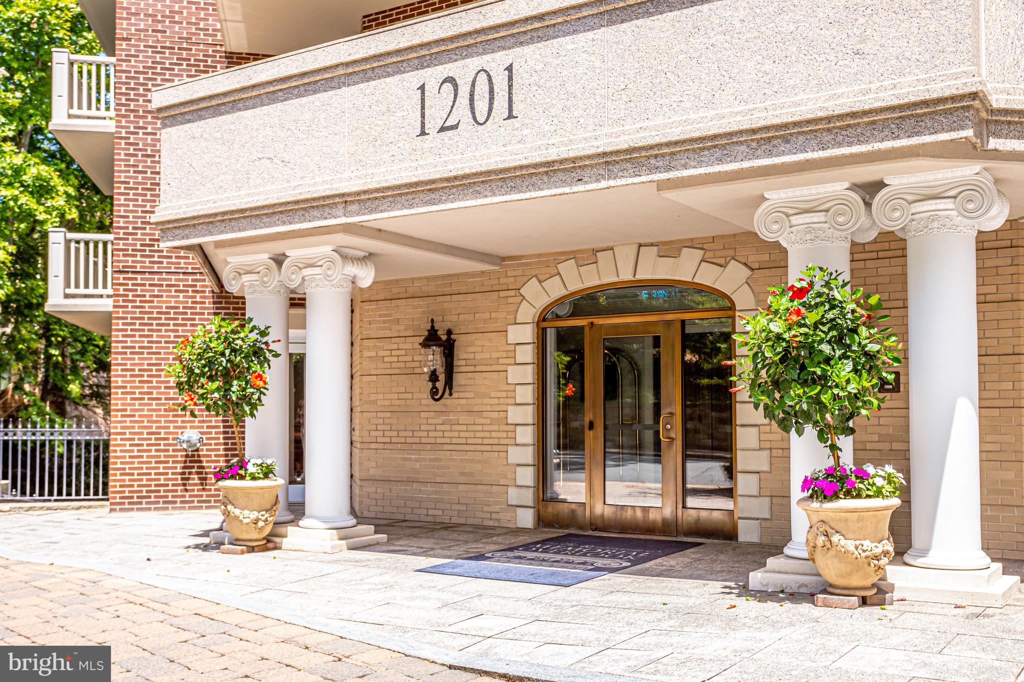 MEMORIAL PARK - Residential