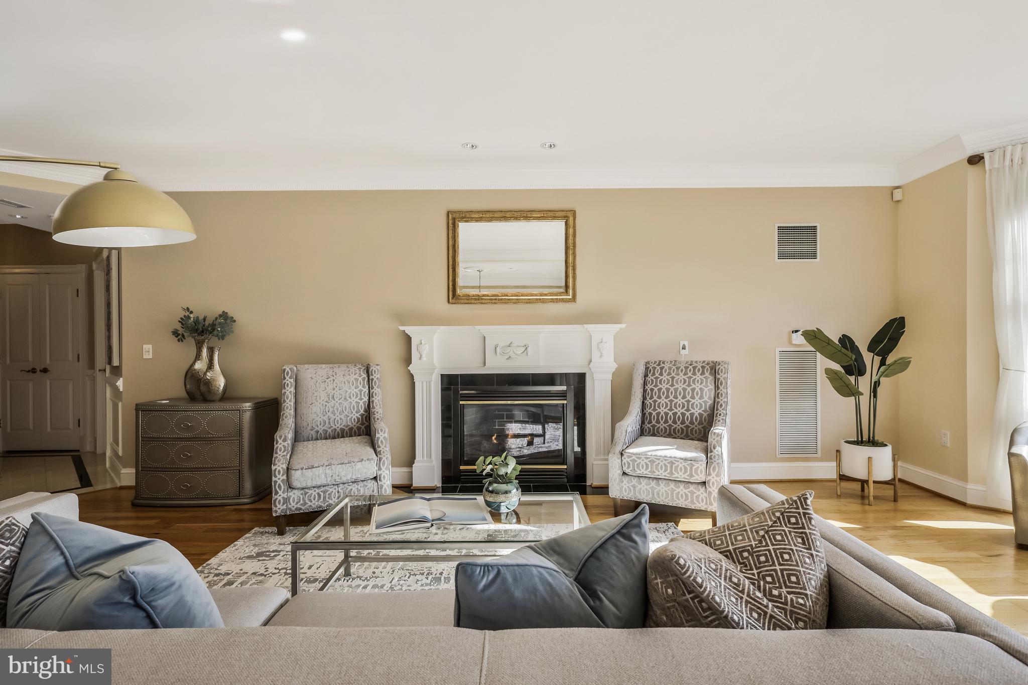 MEMORIAL PARK - Residential