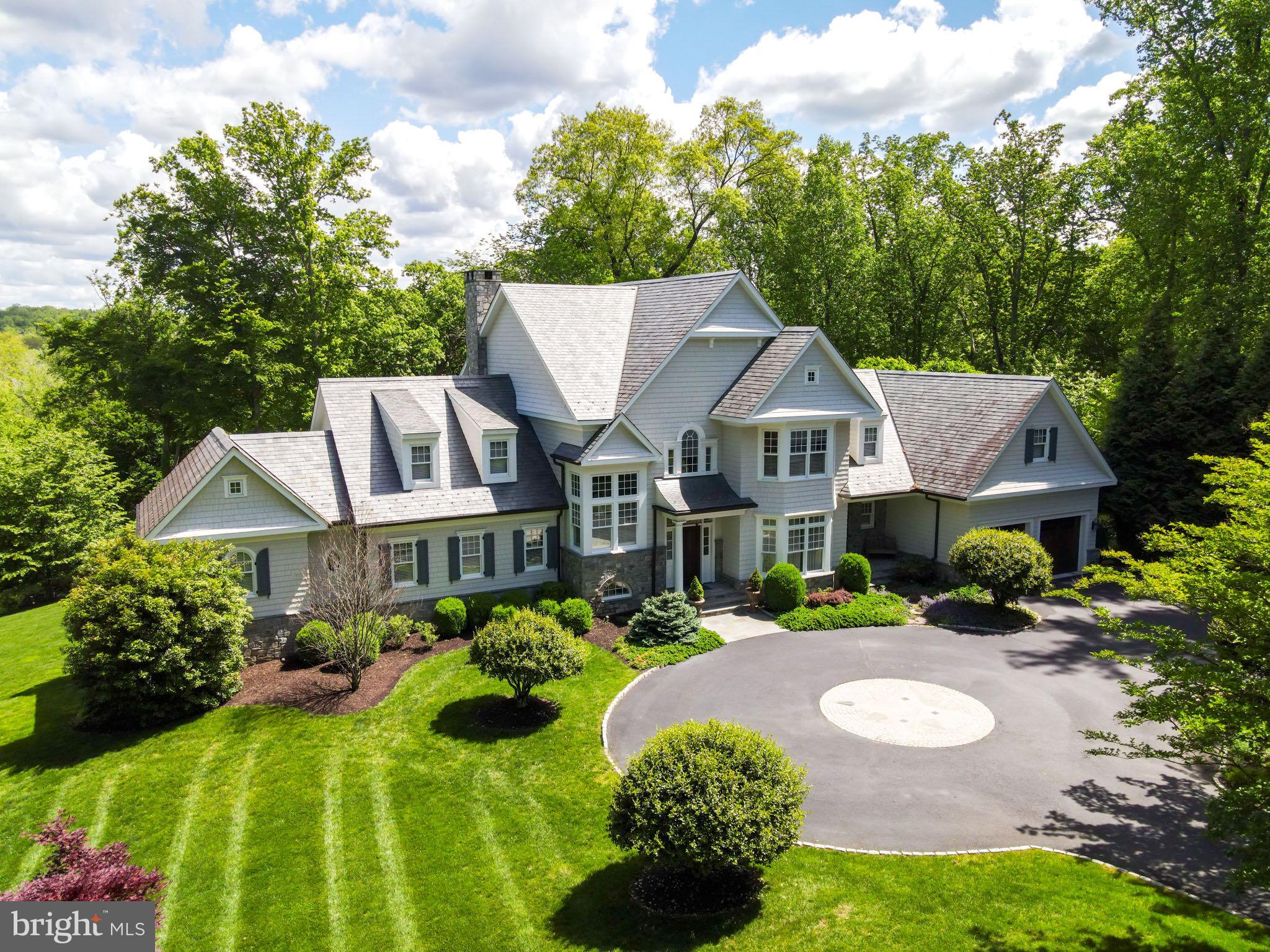 FALCON RIDGE - Residential