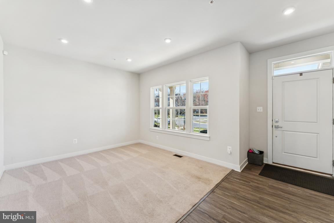 CHRISTOPHER POINTE - Residential