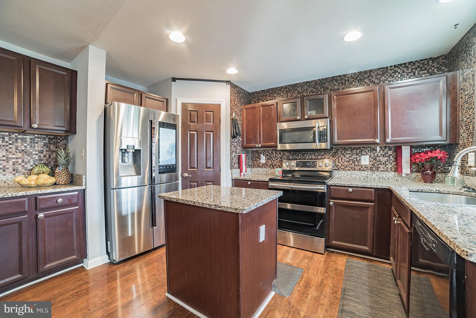 BRITTANY QUARTERS - Residential