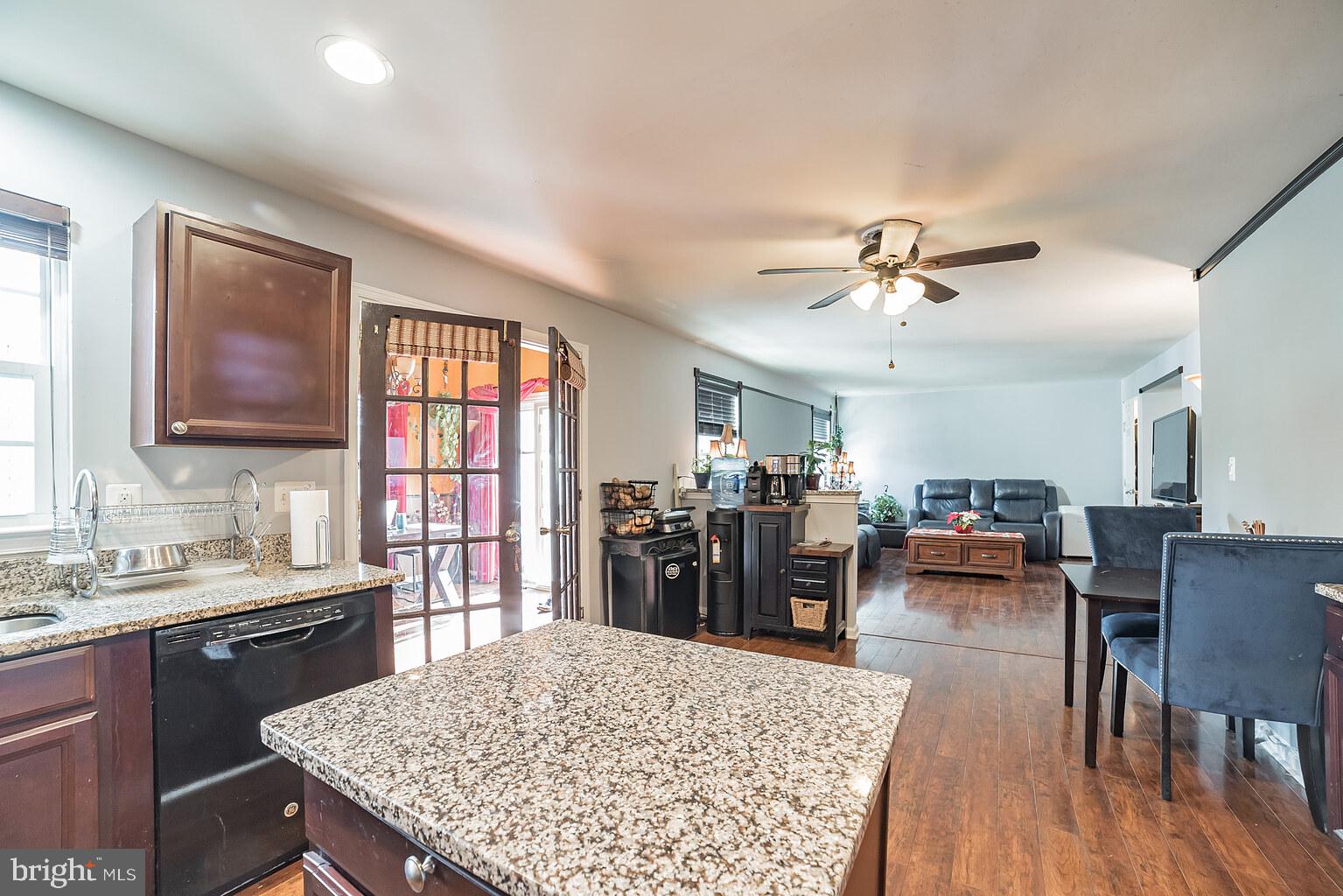 BRITTANY QUARTERS - Residential