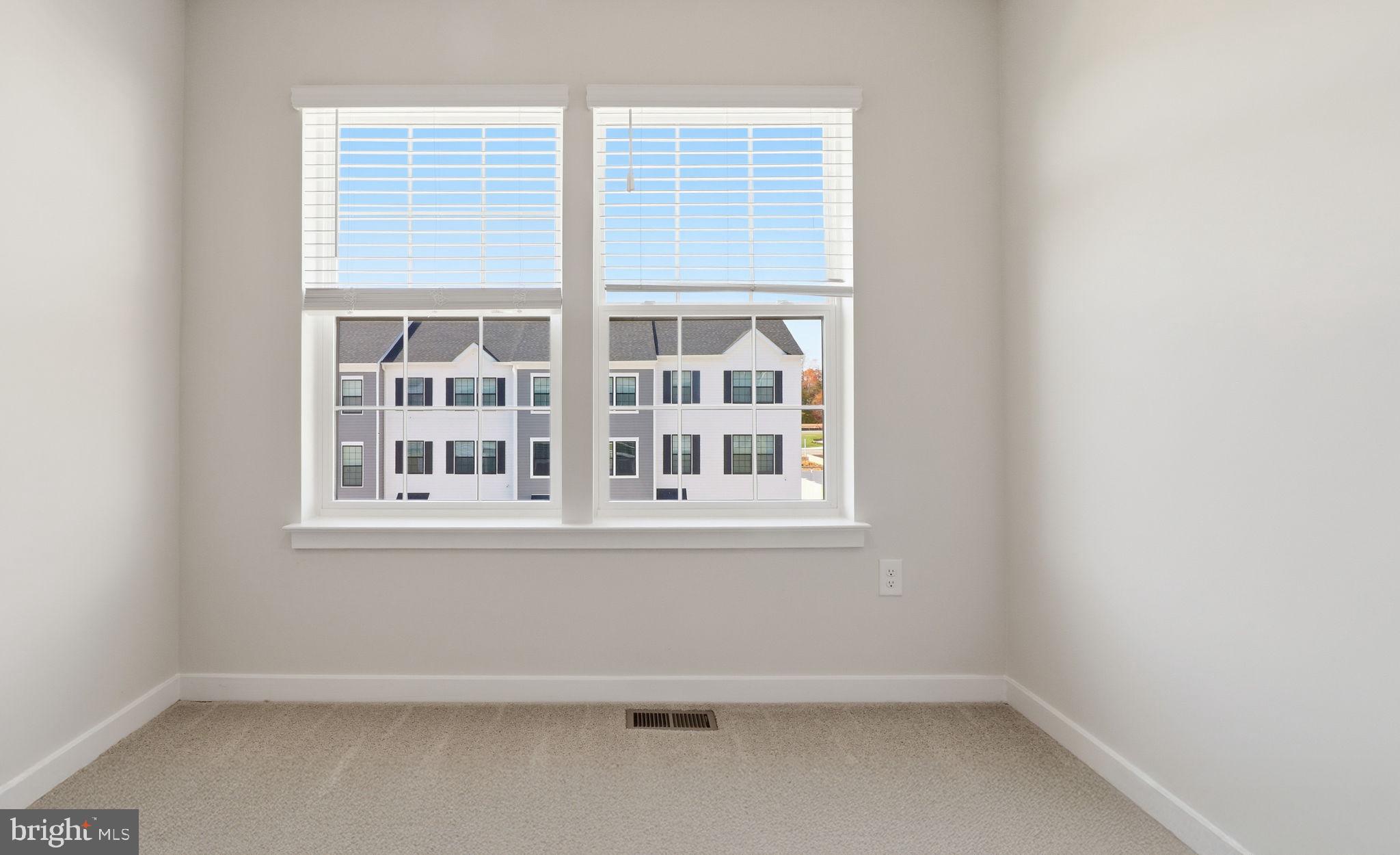 PINEGROVE - Residential Lease