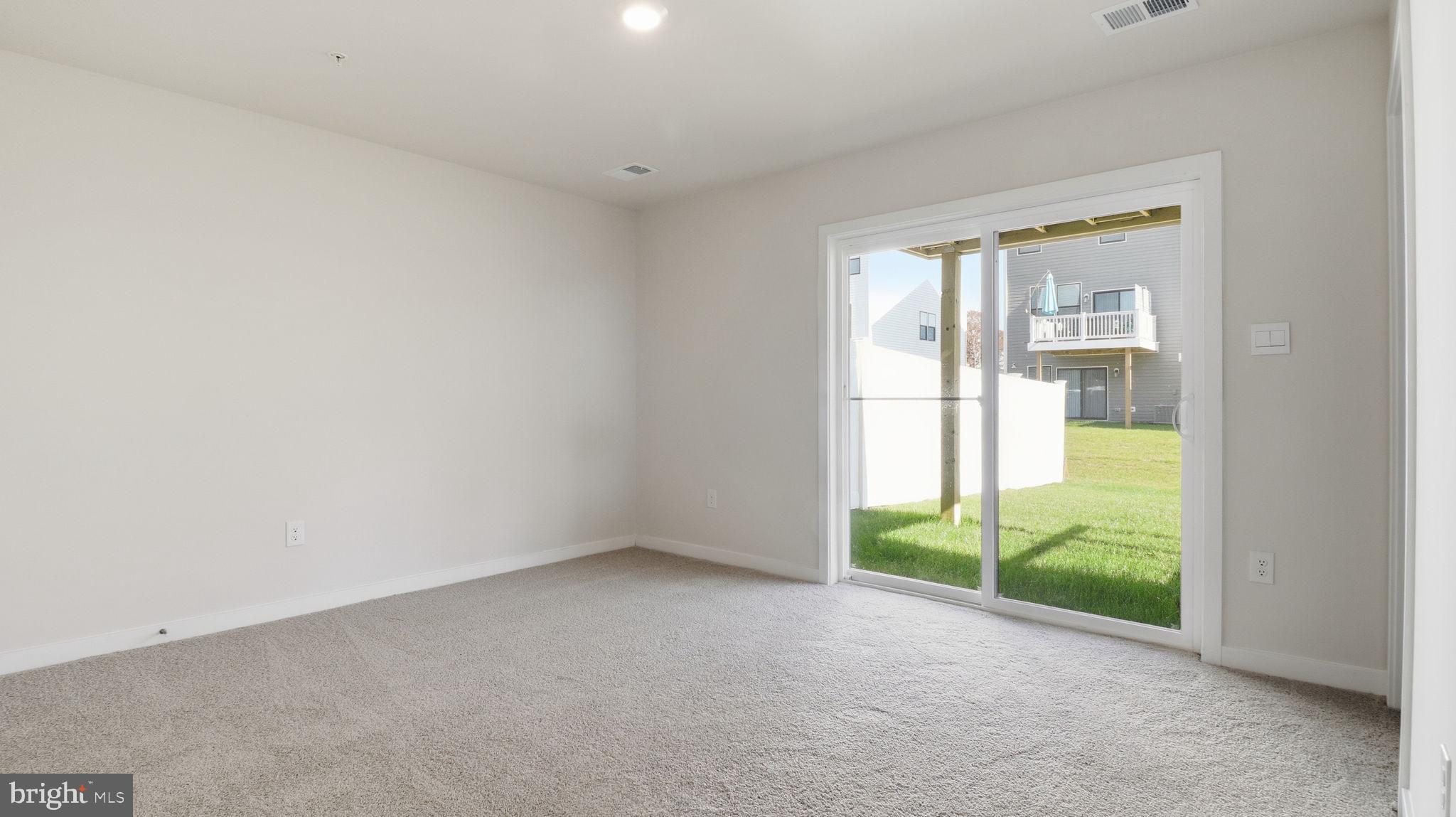 PINEGROVE - Residential Lease