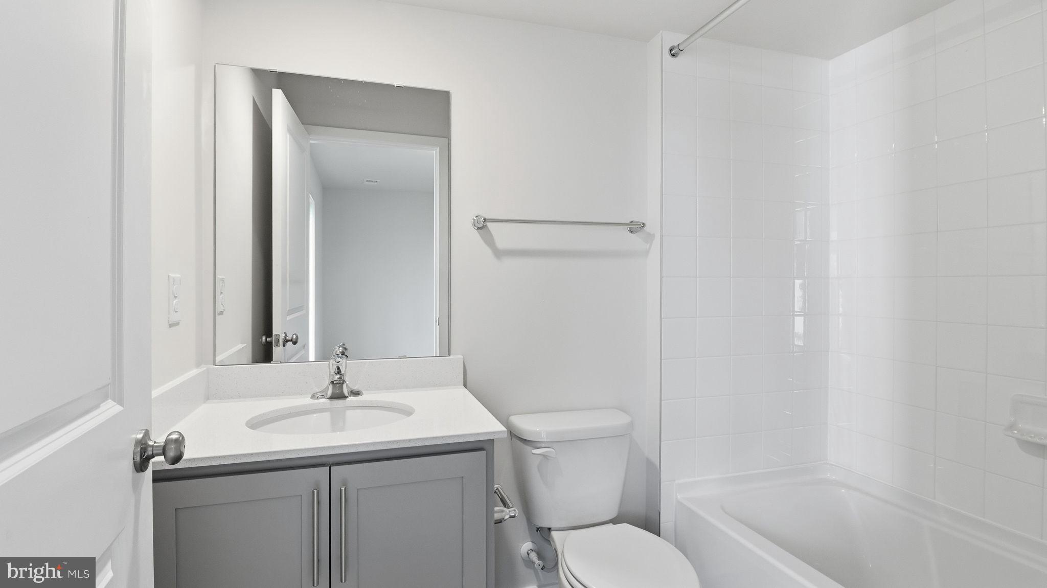 PINEGROVE - Residential Lease