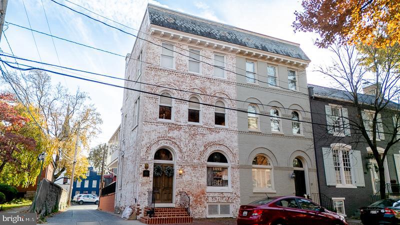 FREDERICK HISTORIC DISTRICT - Commercial Lease