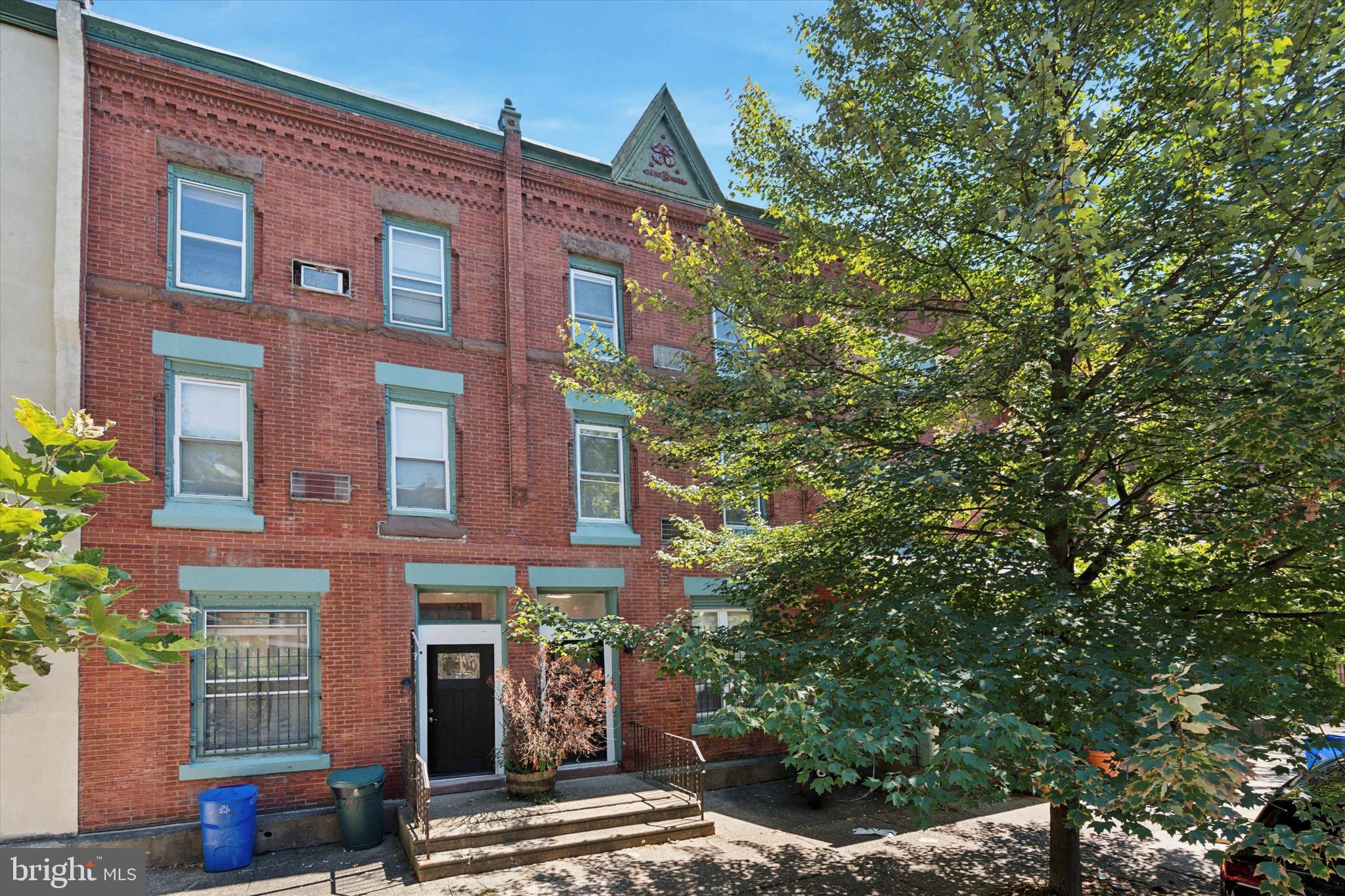 Brand-new, fully renovated apartments in a boutique 4 unit building located on one of the most desirable blocks in University City. Just steps from UPenn, CHOP, and within the sought-after Penn Alexander School catchment, this beautifully updated property offers a rare opportunity to live in the heart of West Philadelphia's most vibrant and walkable neighborhood. Each unit features central heating and cooling, stainless steel appliances, and access to washer/dryer in the building. Kitchens are outfitted with timeless white shaker cabinetry, and bathrooms are styled with marble-inspired finishes. Surrounded by a thriving community of Penn families, students, and professionals, residents will enjoy walking distance to Clark Park, local restaurants, cafes, and popular neighborhood events like movie nights, soccer games, farmers markets, and more. UNITS: Unit 2 –small studio ($1000/month), Unit 3 - 1bed ($1500), Unit 4 - junior 1bed ($1400) and Unit 5 - 2bed/1bath ($1600). LANDLORD REQUIREMENTS: First month’s rent, last month’s rent, and one month security deposit due at lease signing. Applicants must have average or better credit and verifiable income. **Photos shown are from a similar property by the same builder.