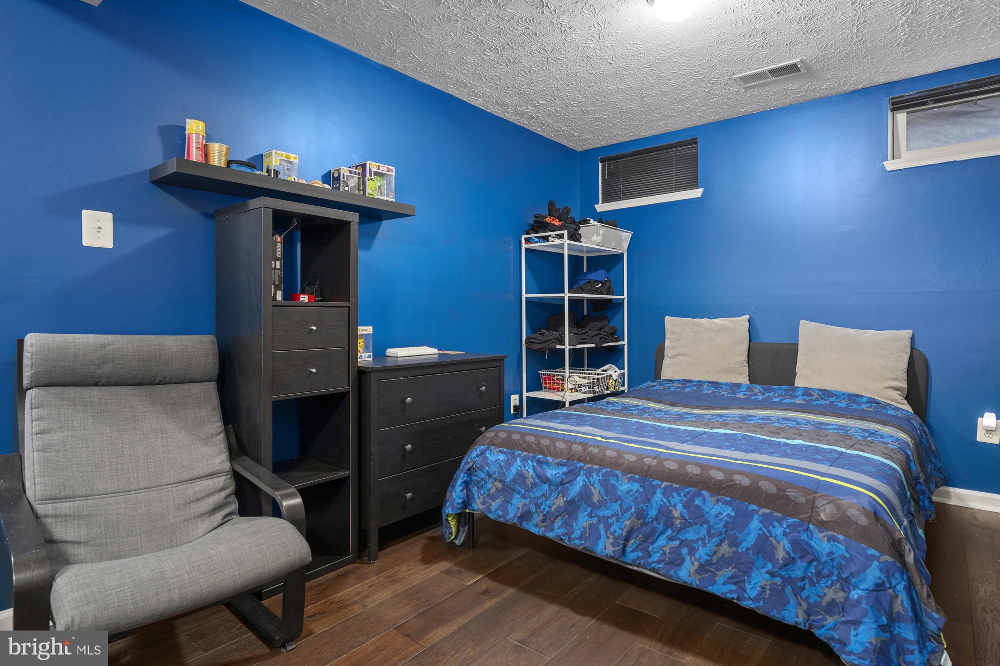 EATON SQUARE - Residential