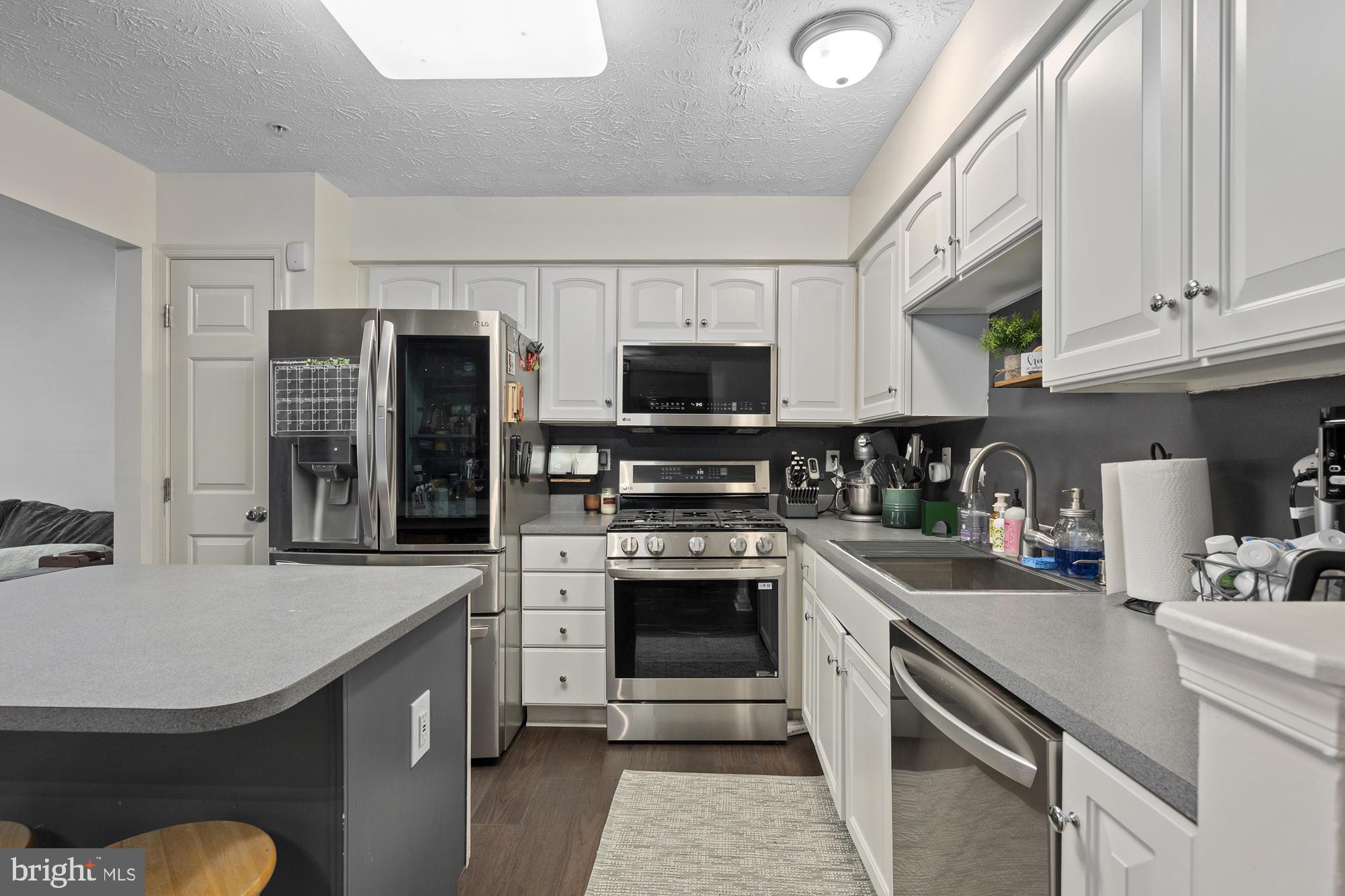 EATON SQUARE - Residential