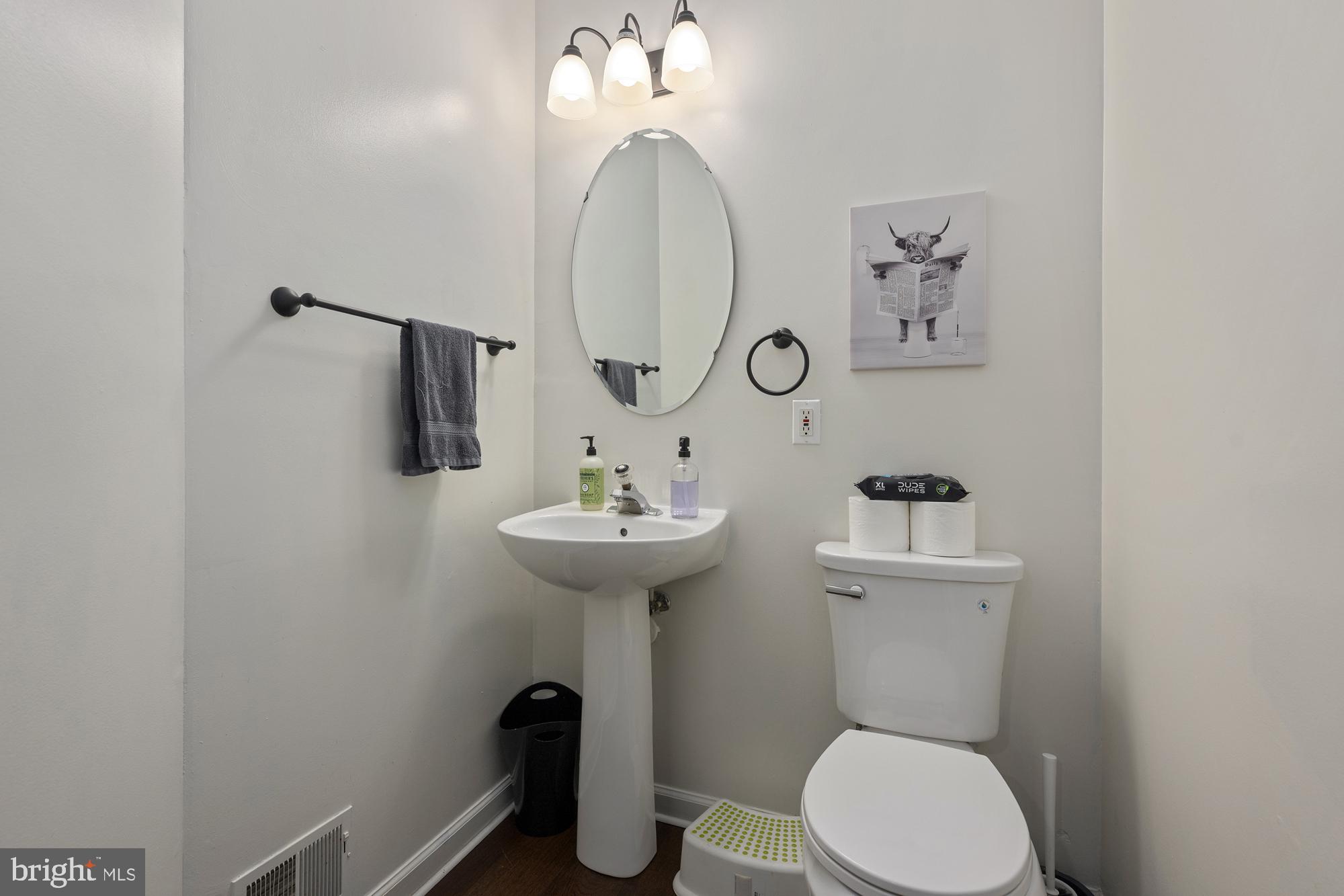 EATON SQUARE - Residential