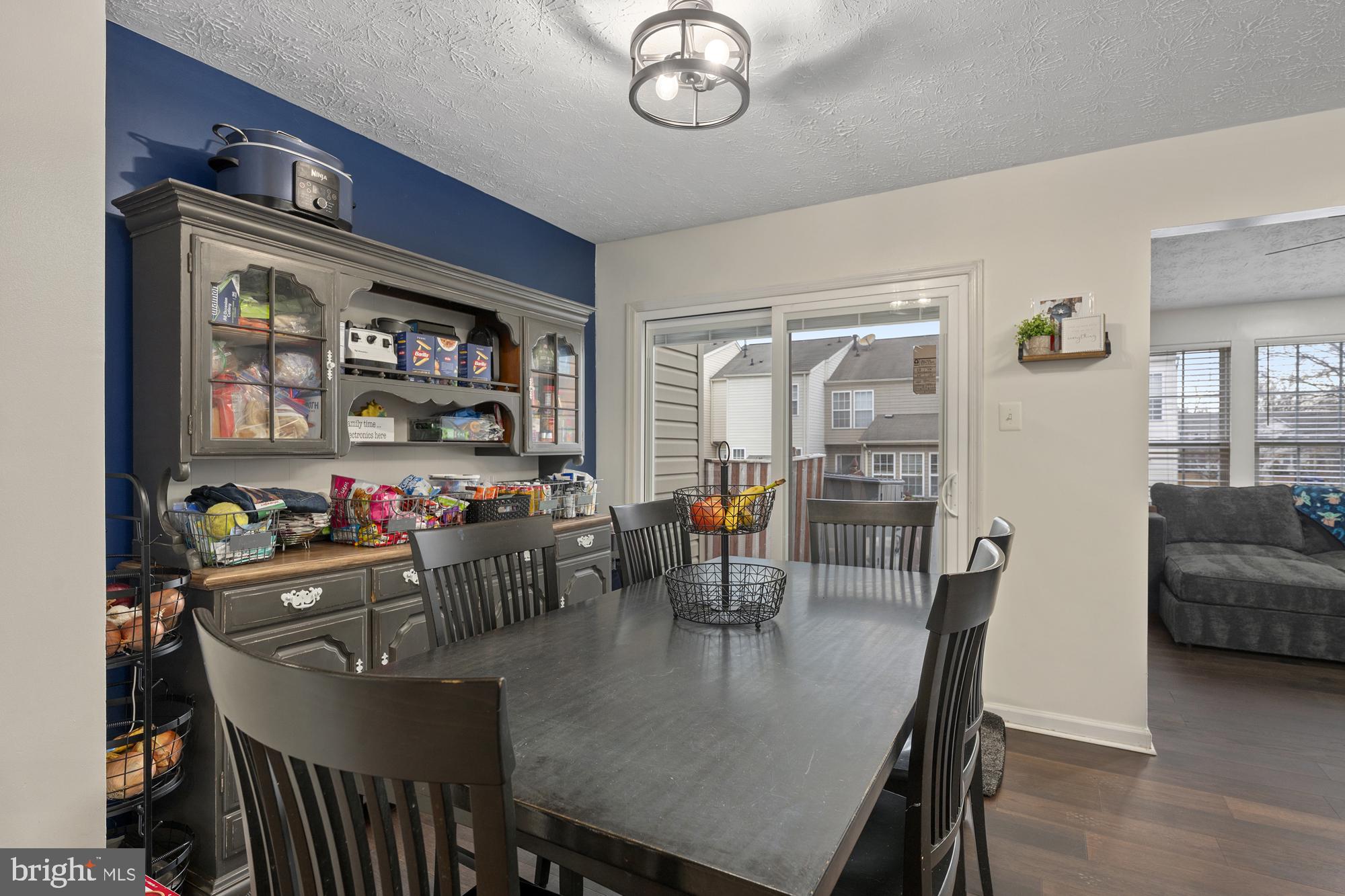 EATON SQUARE - Residential