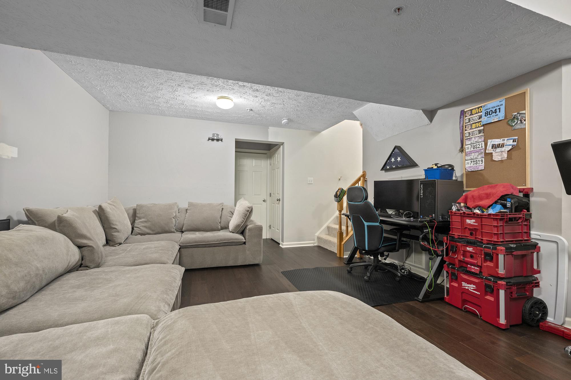 EATON SQUARE - Residential