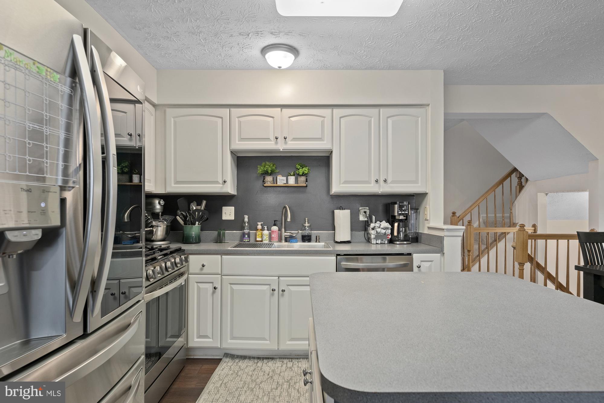 EATON SQUARE - Residential