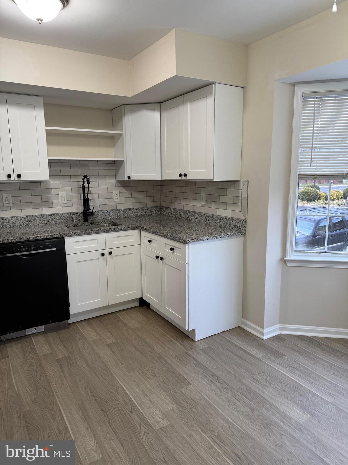 ROLLINGWOOD VILLAGE - Residential Lease