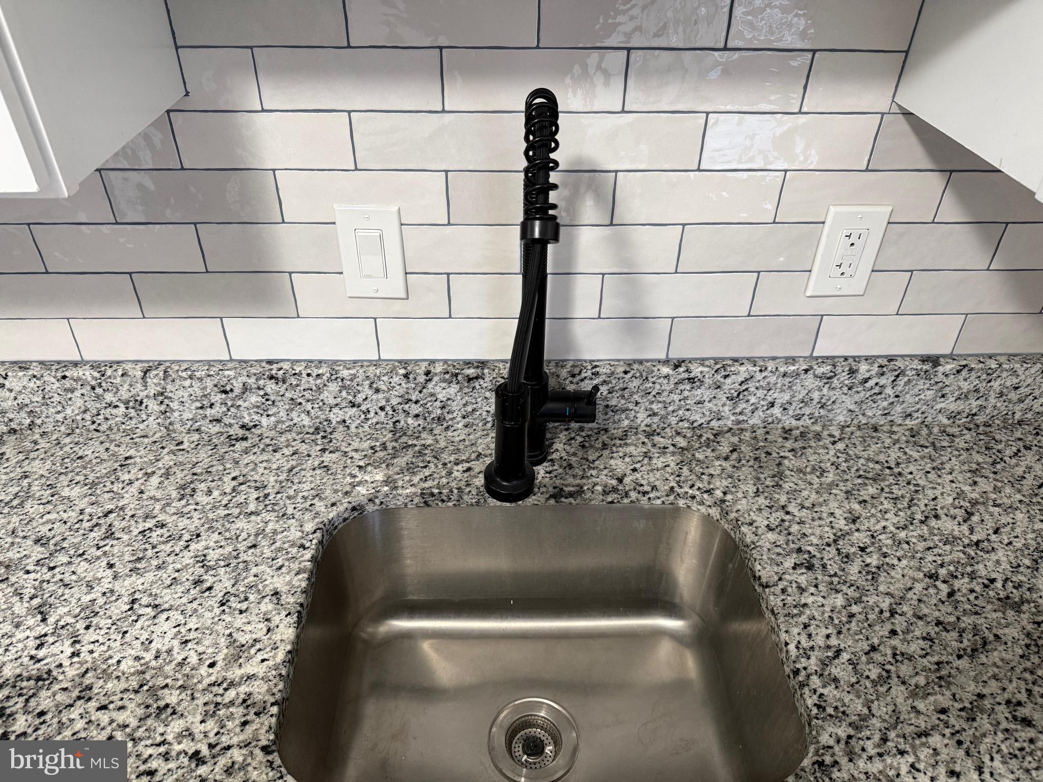 ROLLINGWOOD VILLAGE - Residential Lease