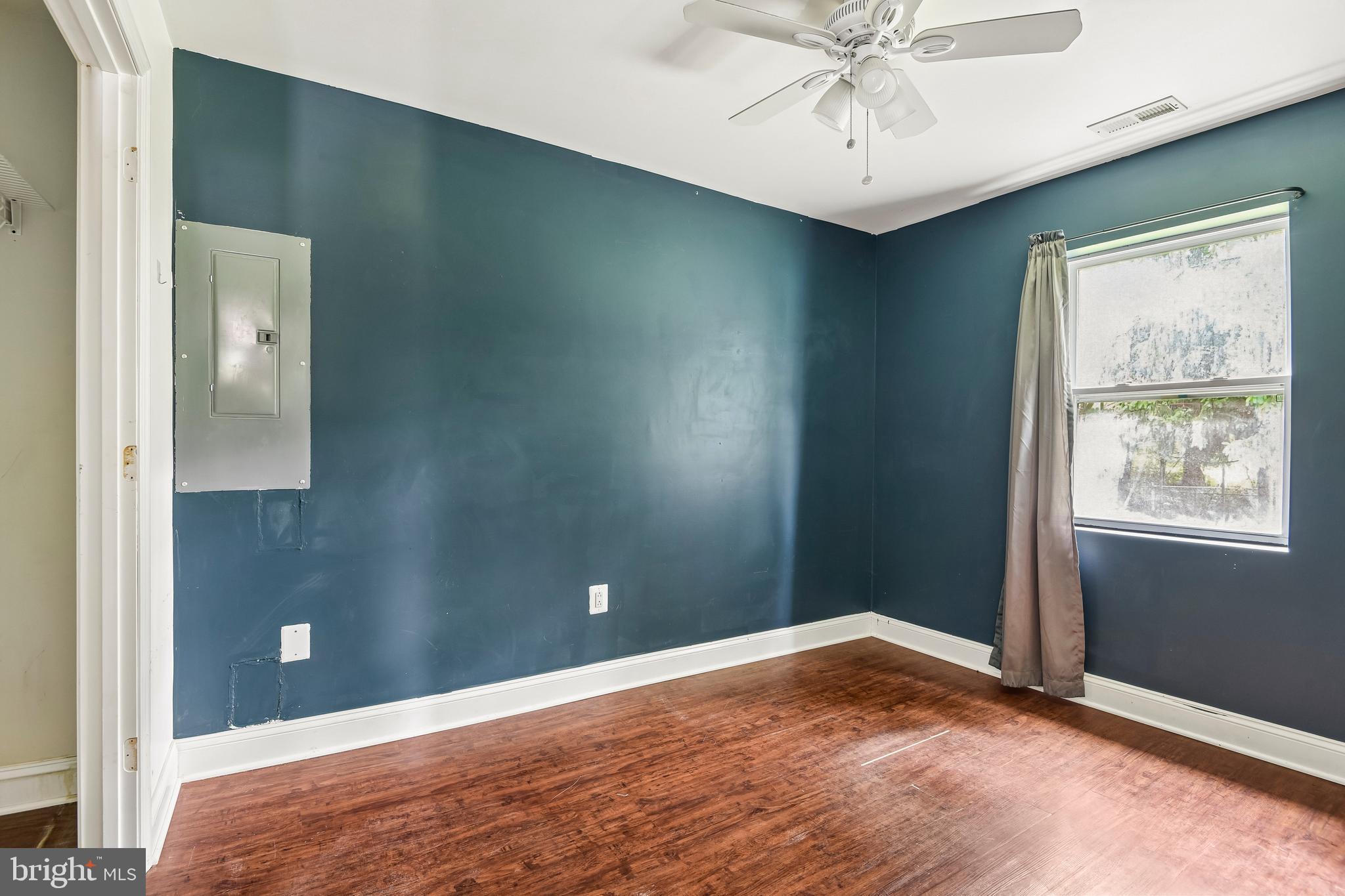 HARRIS HEIGHTS - Residential