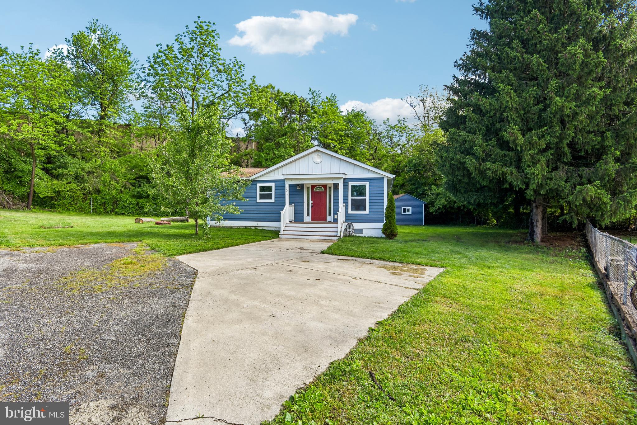 HARRIS HEIGHTS - Residential