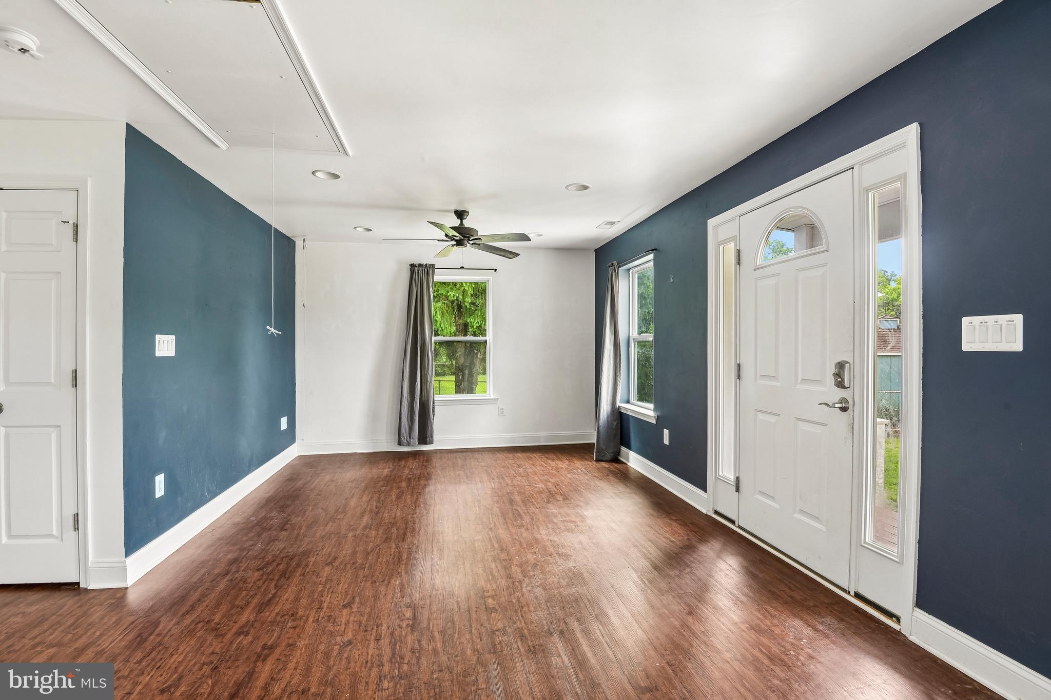 HARRIS HEIGHTS - Residential