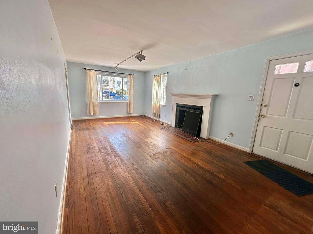 Photo of 1818 N Adams Street, ARLINGTON, VA 22201 (MLS # VAAR2068892)