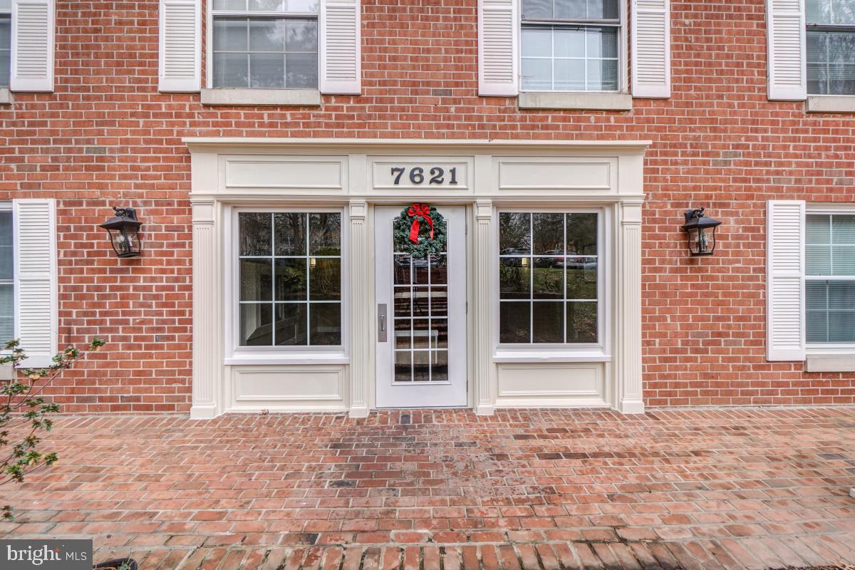 THE COLONIES - Residential Lease