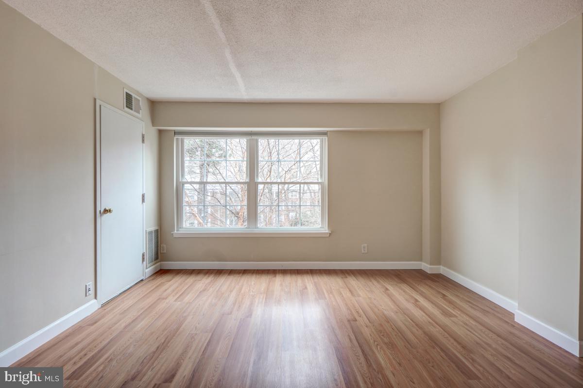 THE COLONIES - Residential Lease