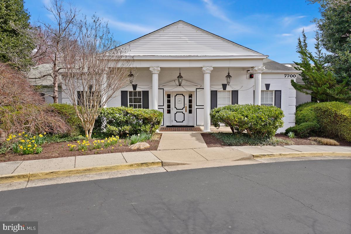 THE COLONIES - Residential Lease