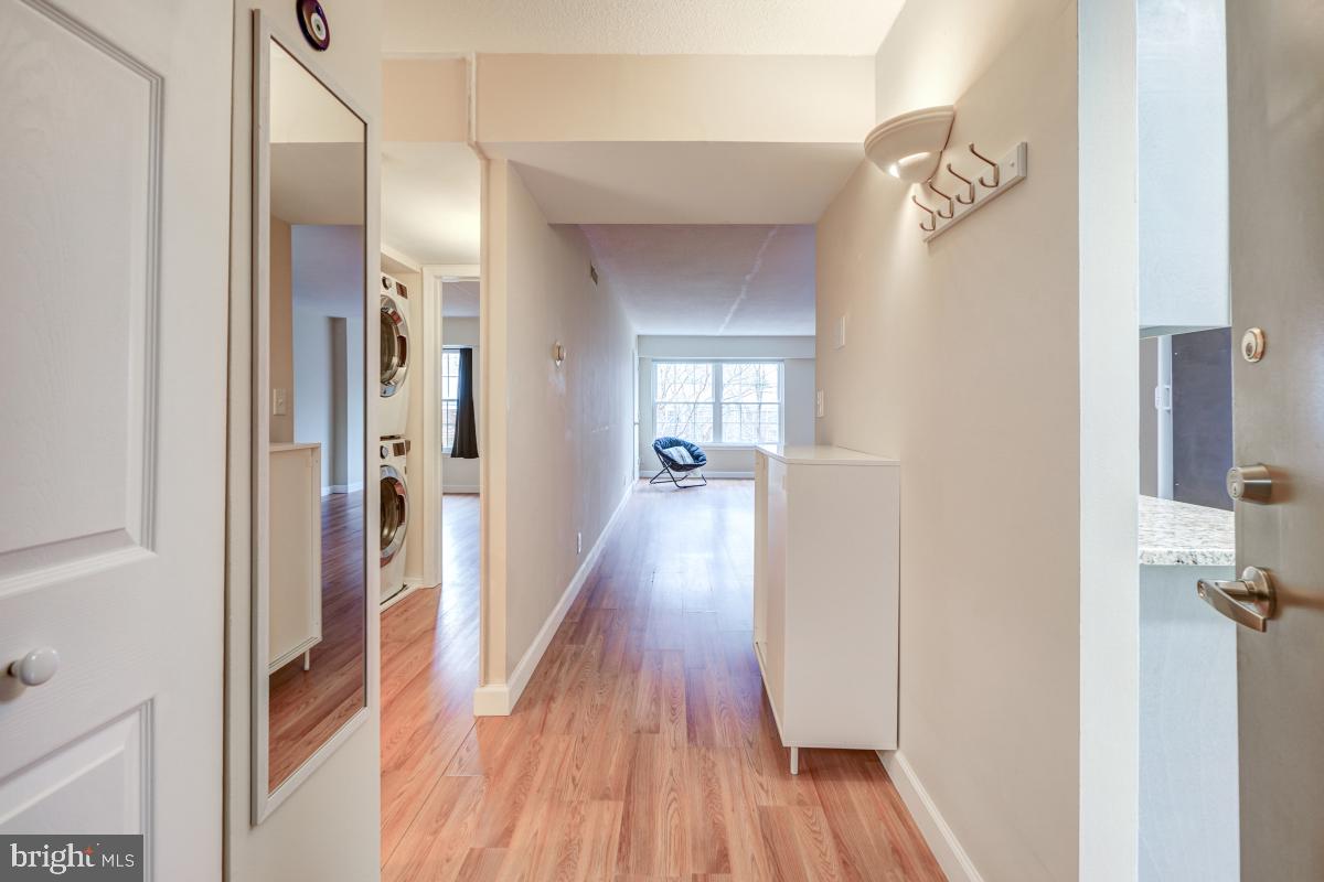 THE COLONIES - Residential Lease