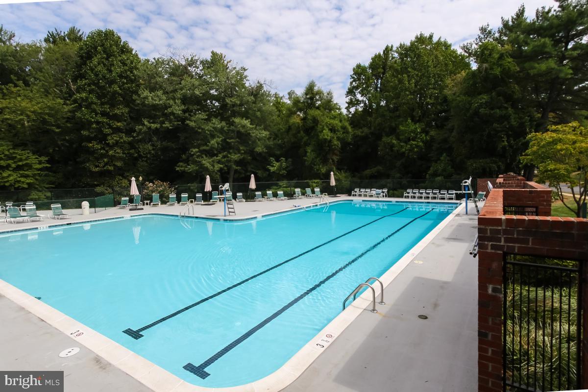 THE COLONIES - Residential Lease