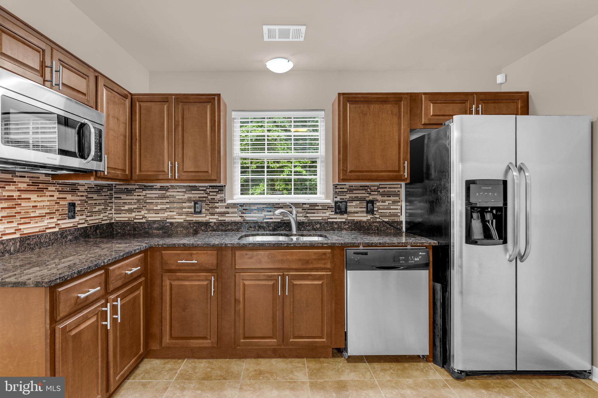 DE THOMASIS PROP - Residential