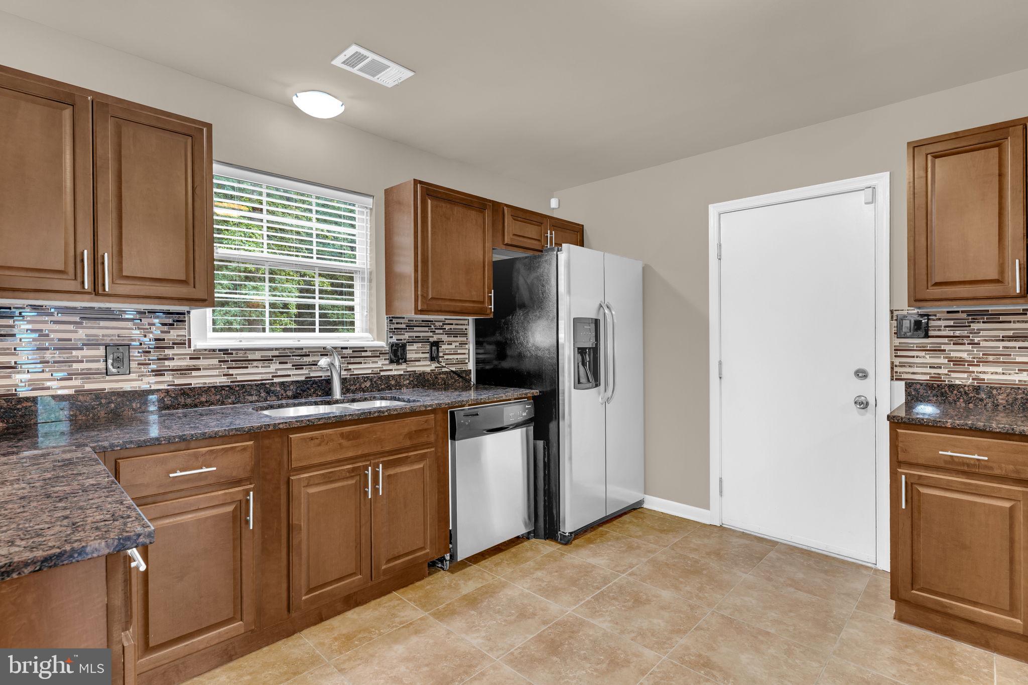 DE THOMASIS PROP - Residential