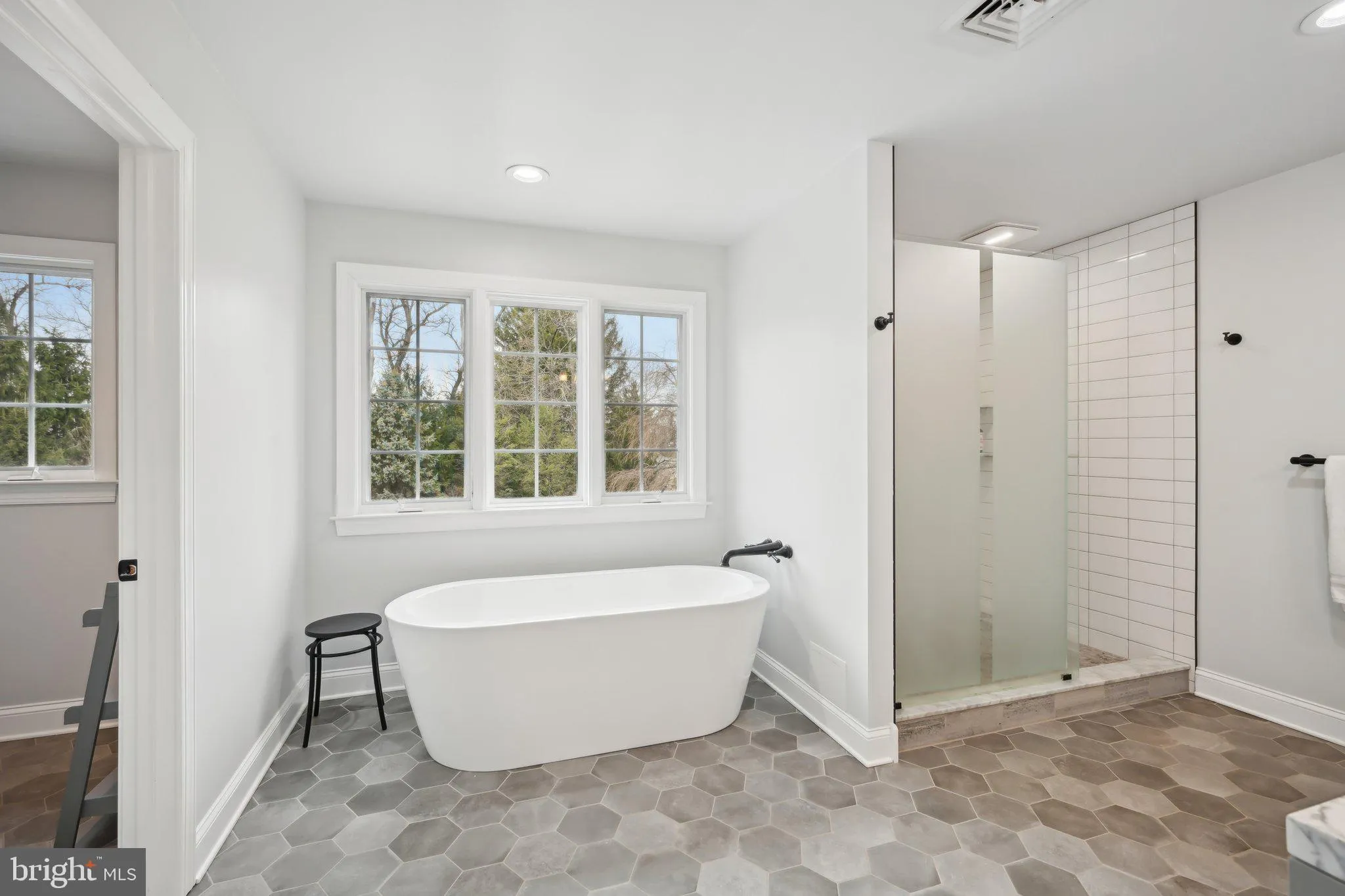 Villanova, Pennsylvania 19085, United States, 6 Bedrooms Bedrooms, ,8 BathroomsBathrooms,Residential,Contingent,89399