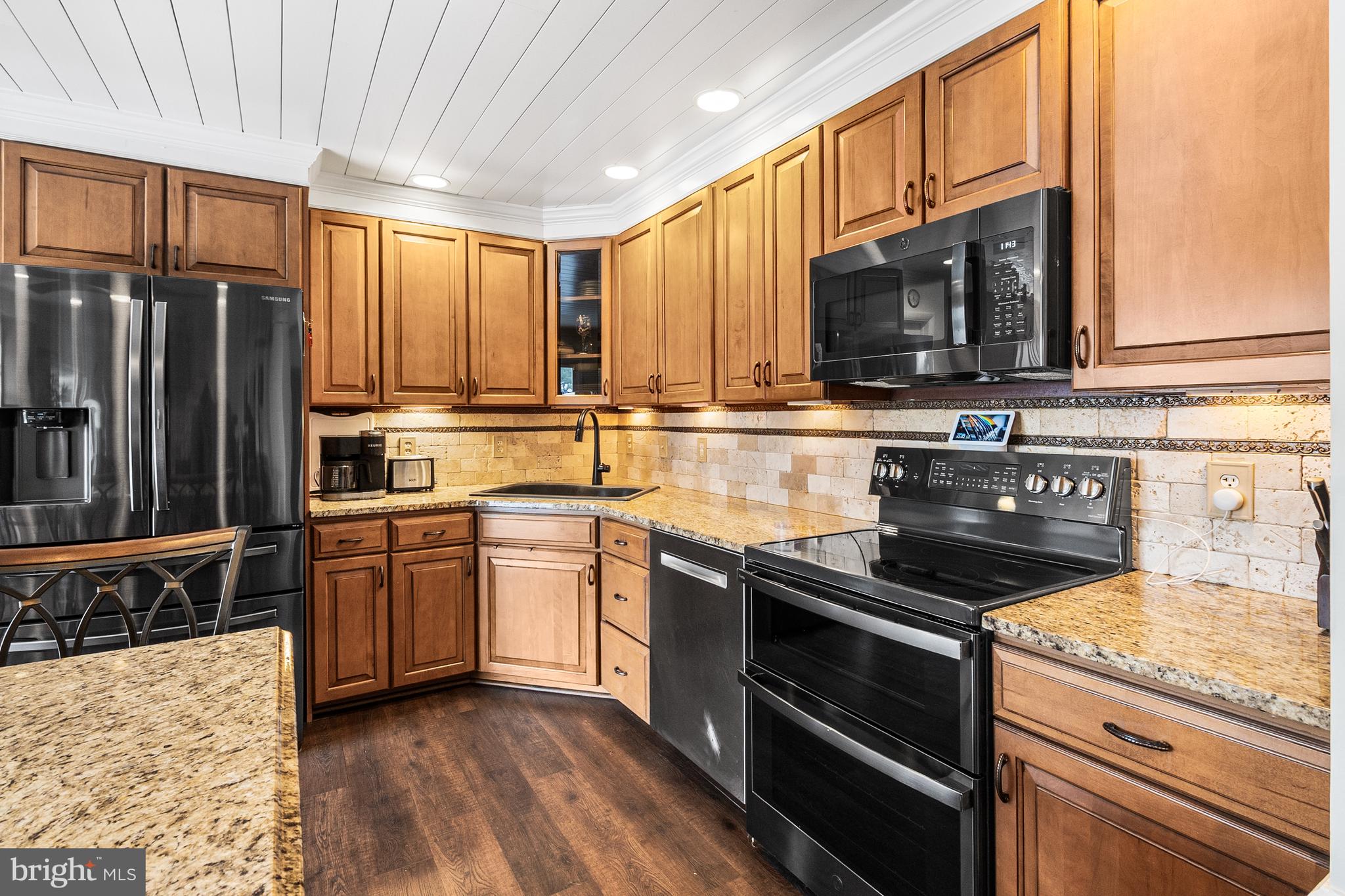 HOPKINS ESTATES - Residential