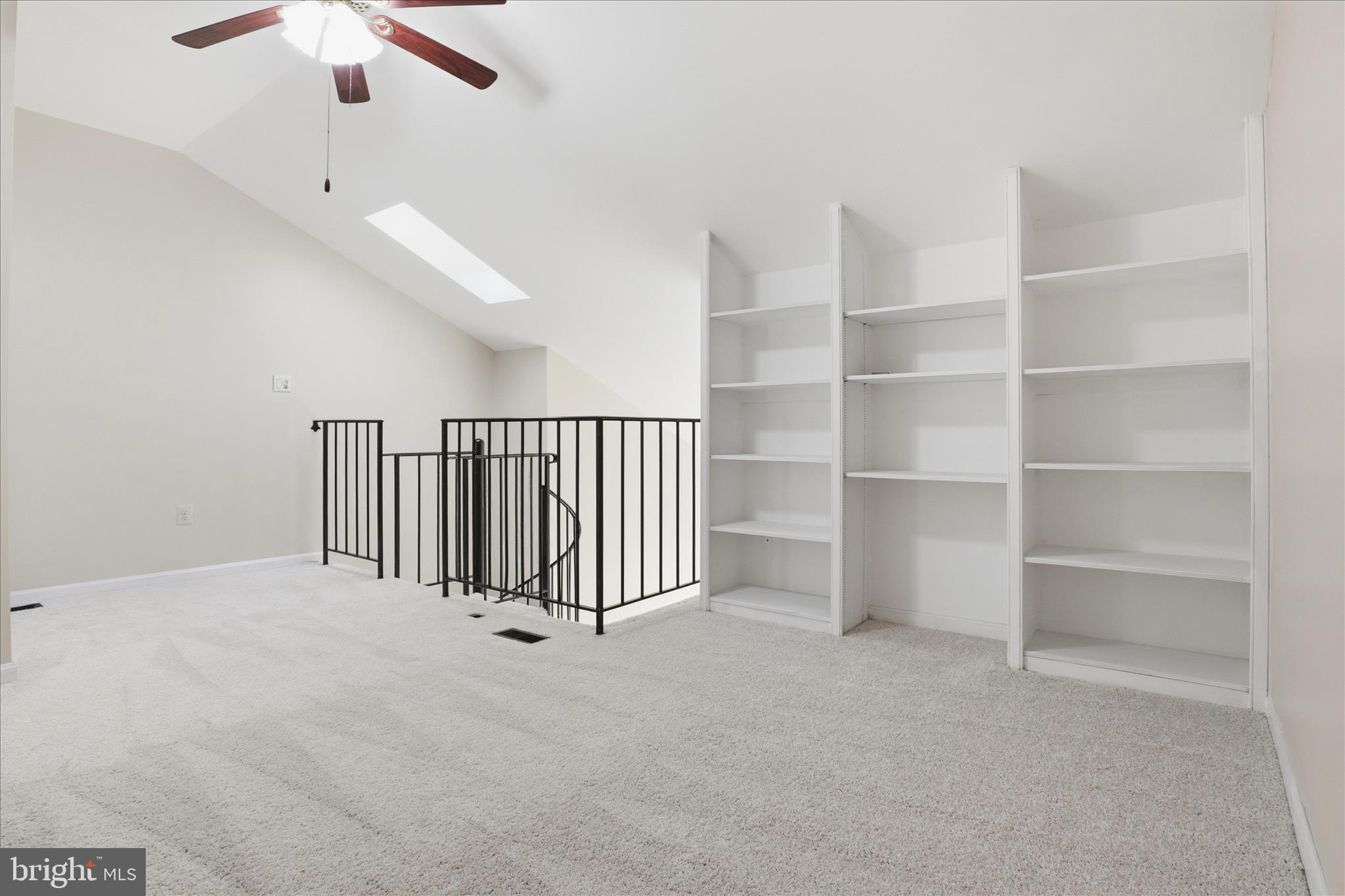 HAMPTON HOUSE - Residential